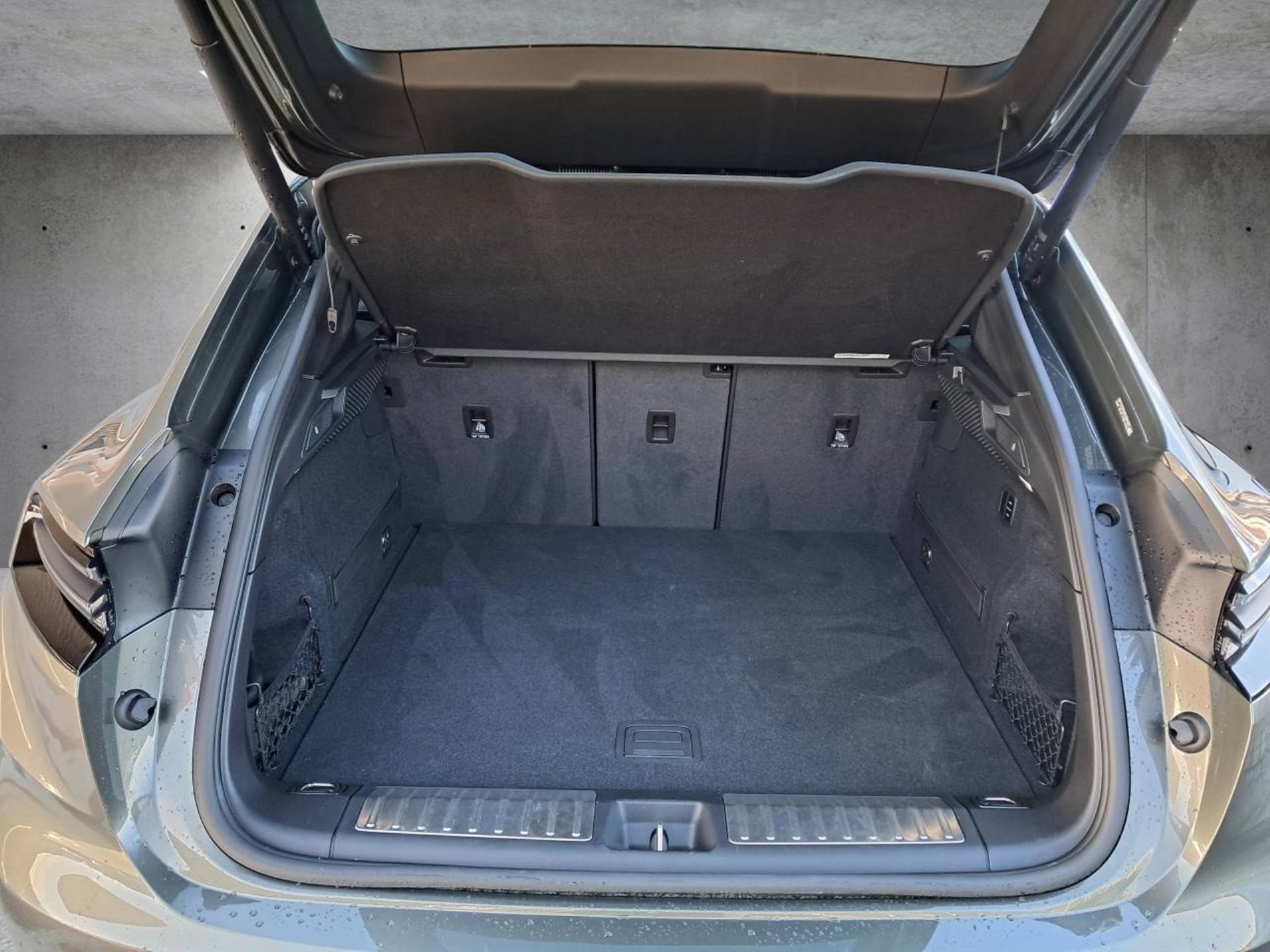 PORSCHE Macan 4-image-22