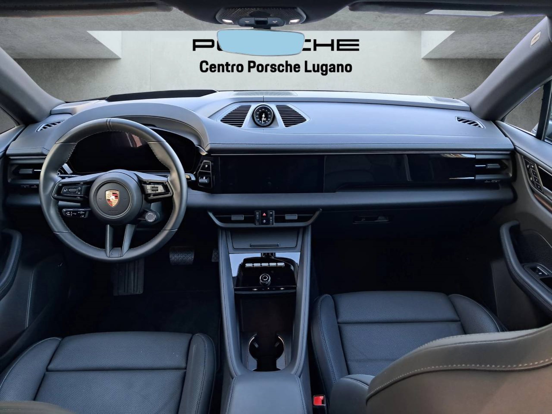 PORSCHE Macan 4-image-15