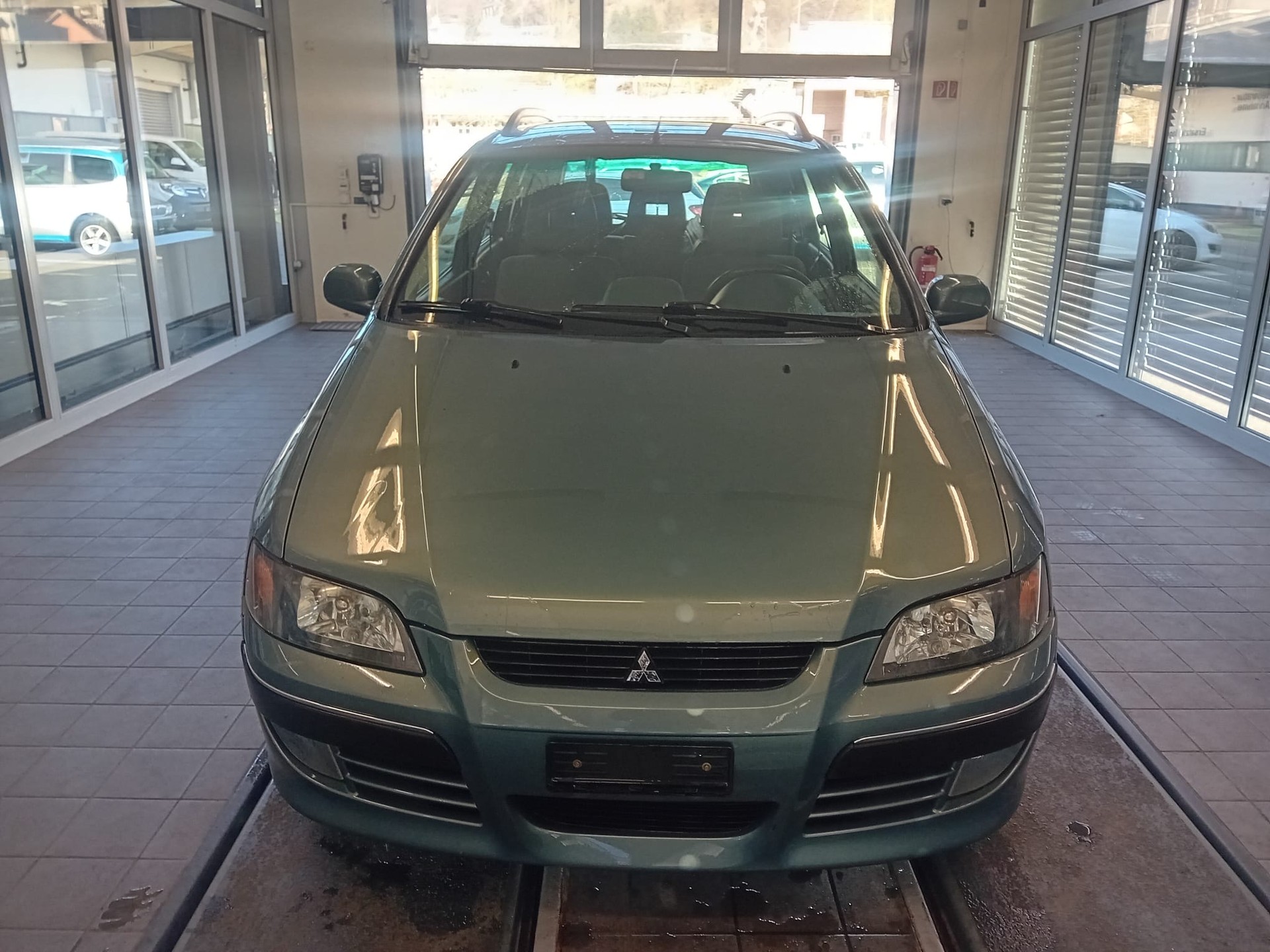 MITSUBISHI Space Star 1.8 16V Premium-image-1