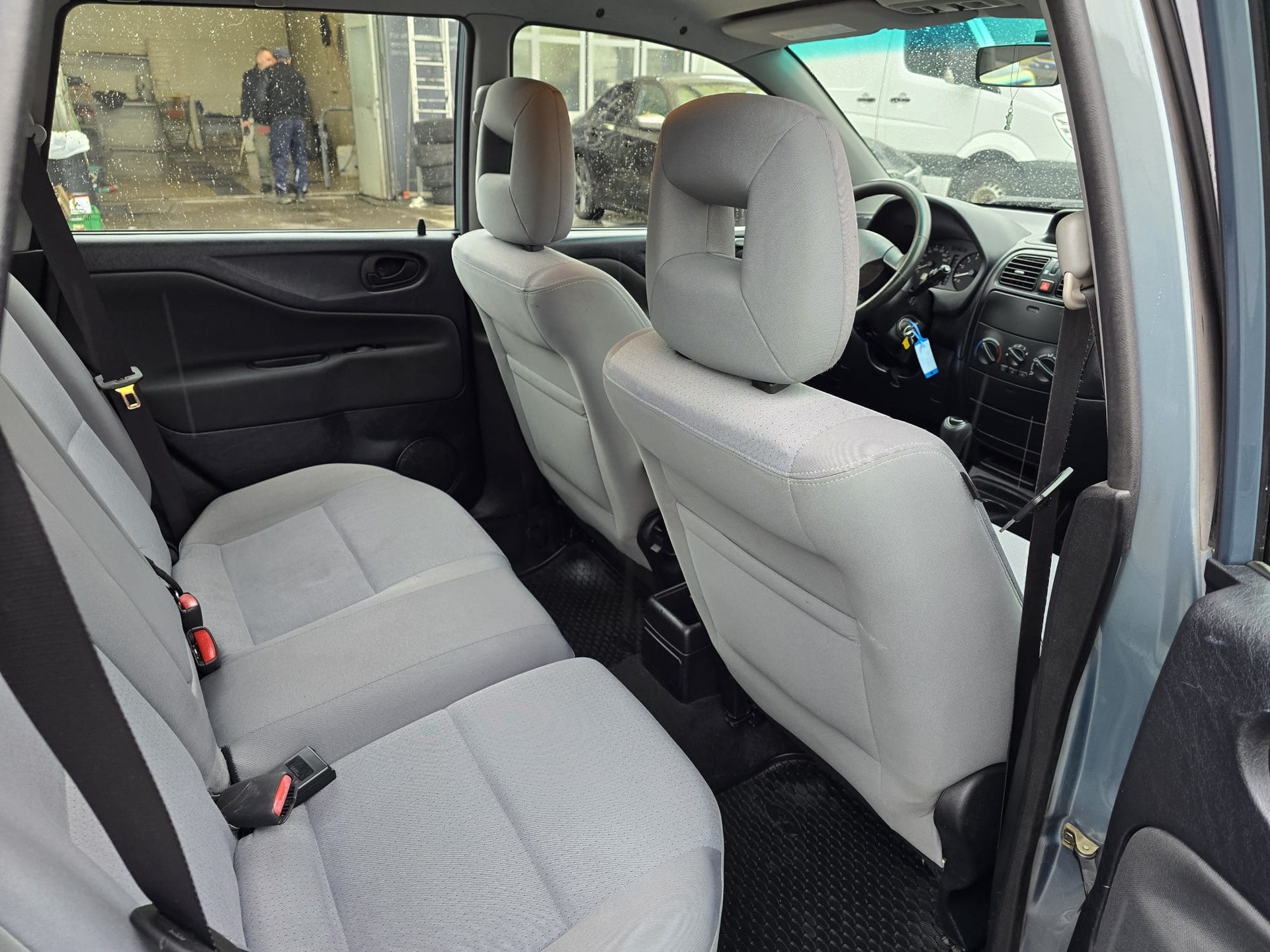 MITSUBISHI Space Star 1.8 16V Premium-image-9