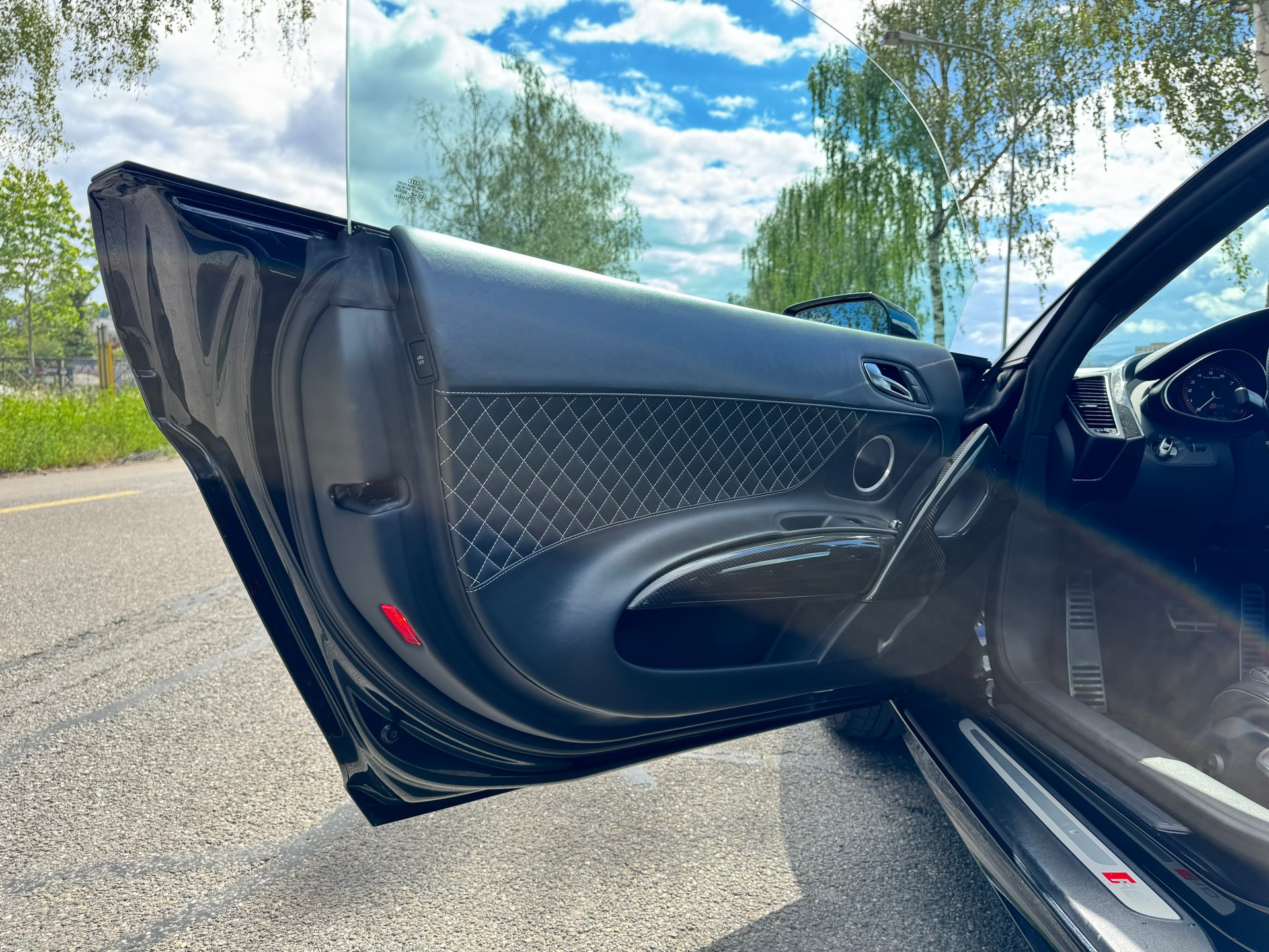 AUDI R8 plus Coupé 5.2 S-Tronic, Keramikbremsen, 8 Räder-image-12