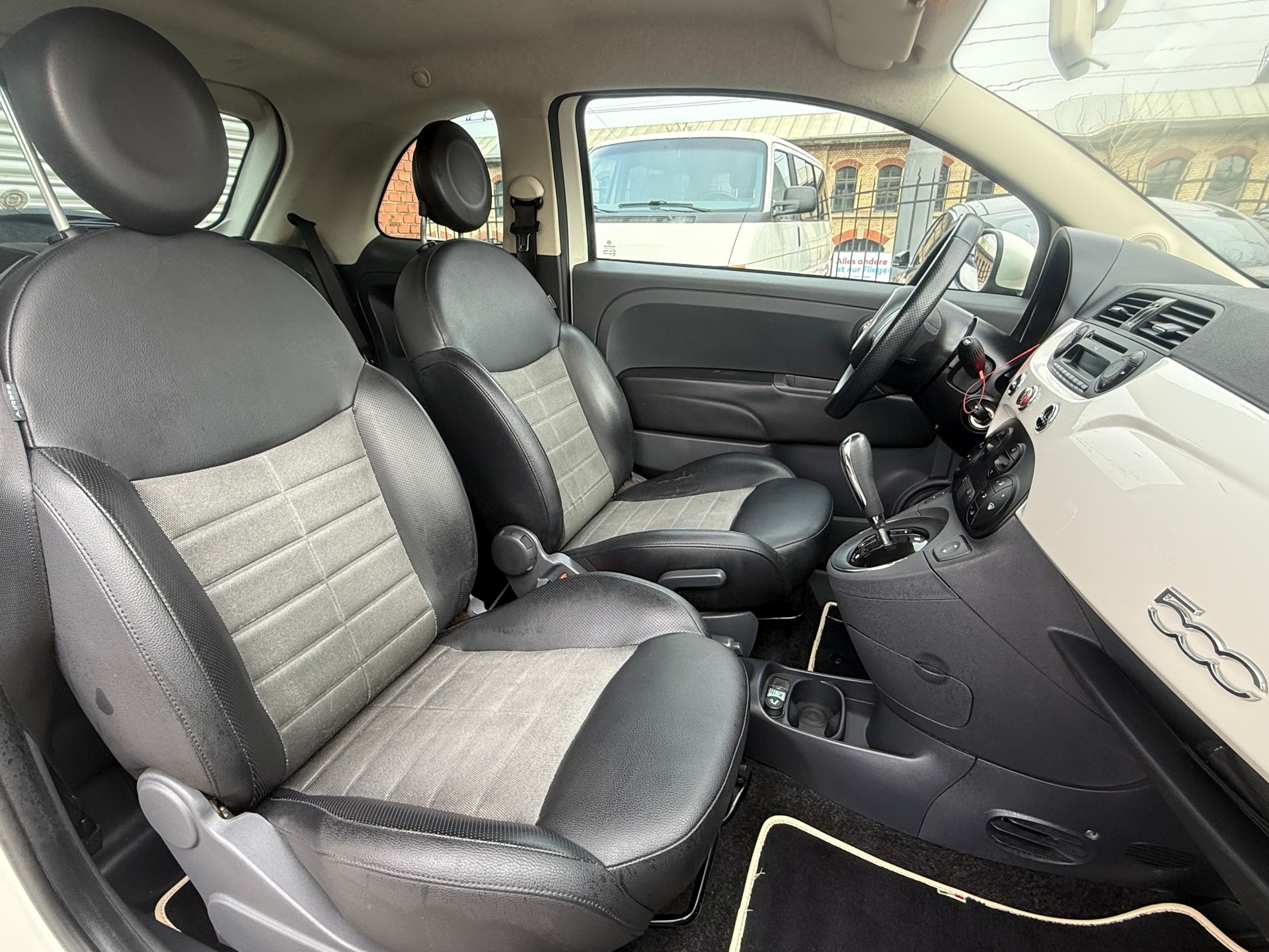 FIAT 500 1.4 16V Lounge Dualogic-image-11