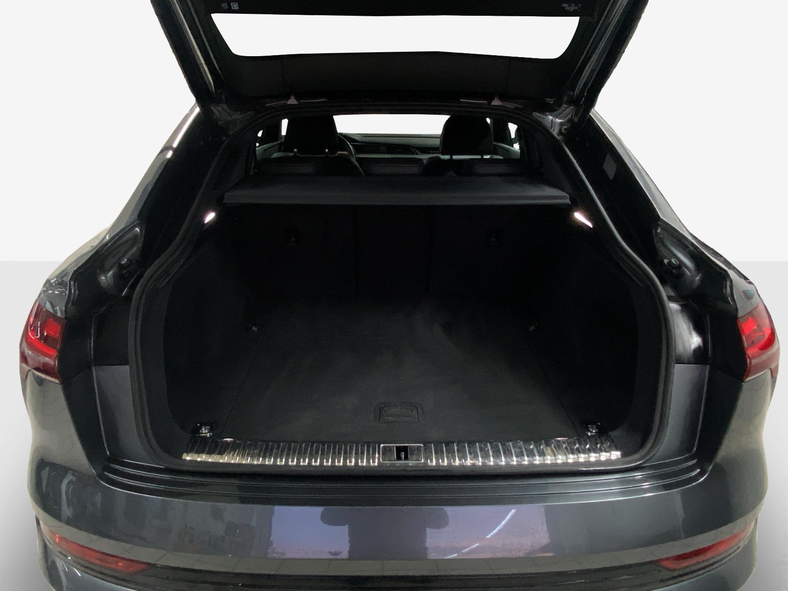 AUDI e-tron 55 Sportback S Line Black Edition quattro-image-13