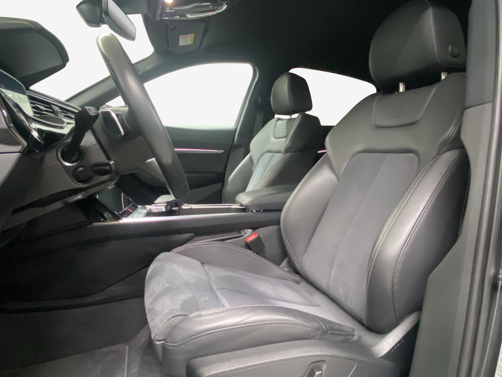 AUDI e-tron 55 Sportback S Line Black Edition quattro-image-8