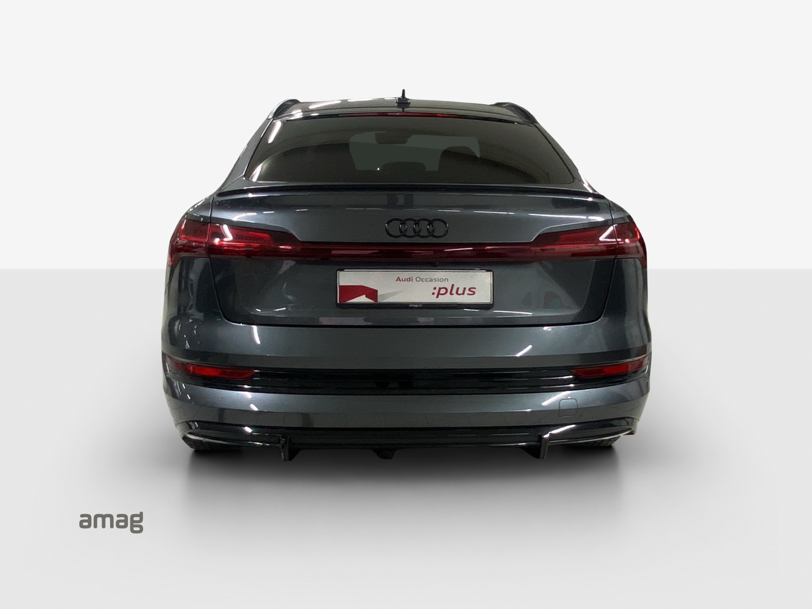 AUDI e-tron 55 Sportback S Line Black Edition quattro-image-4