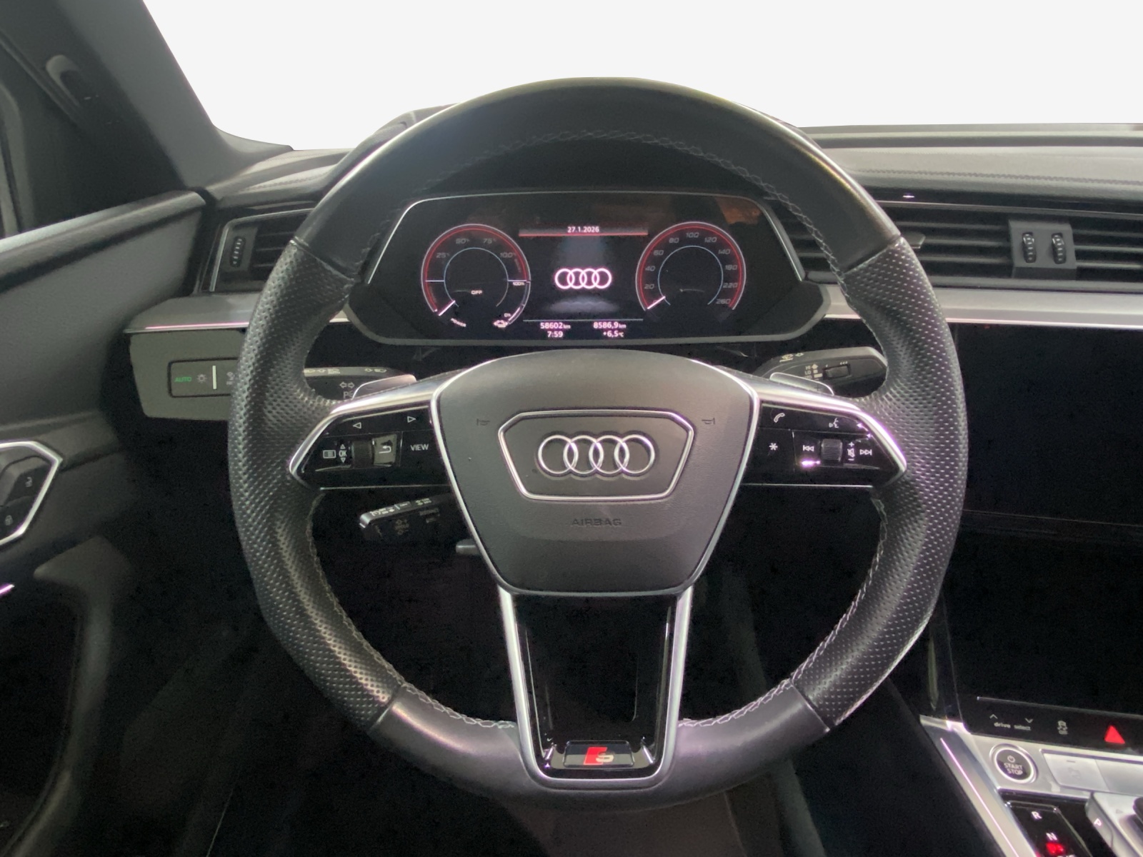 AUDI e-tron 55 Sportback S Line Black Edition quattro-image-10
