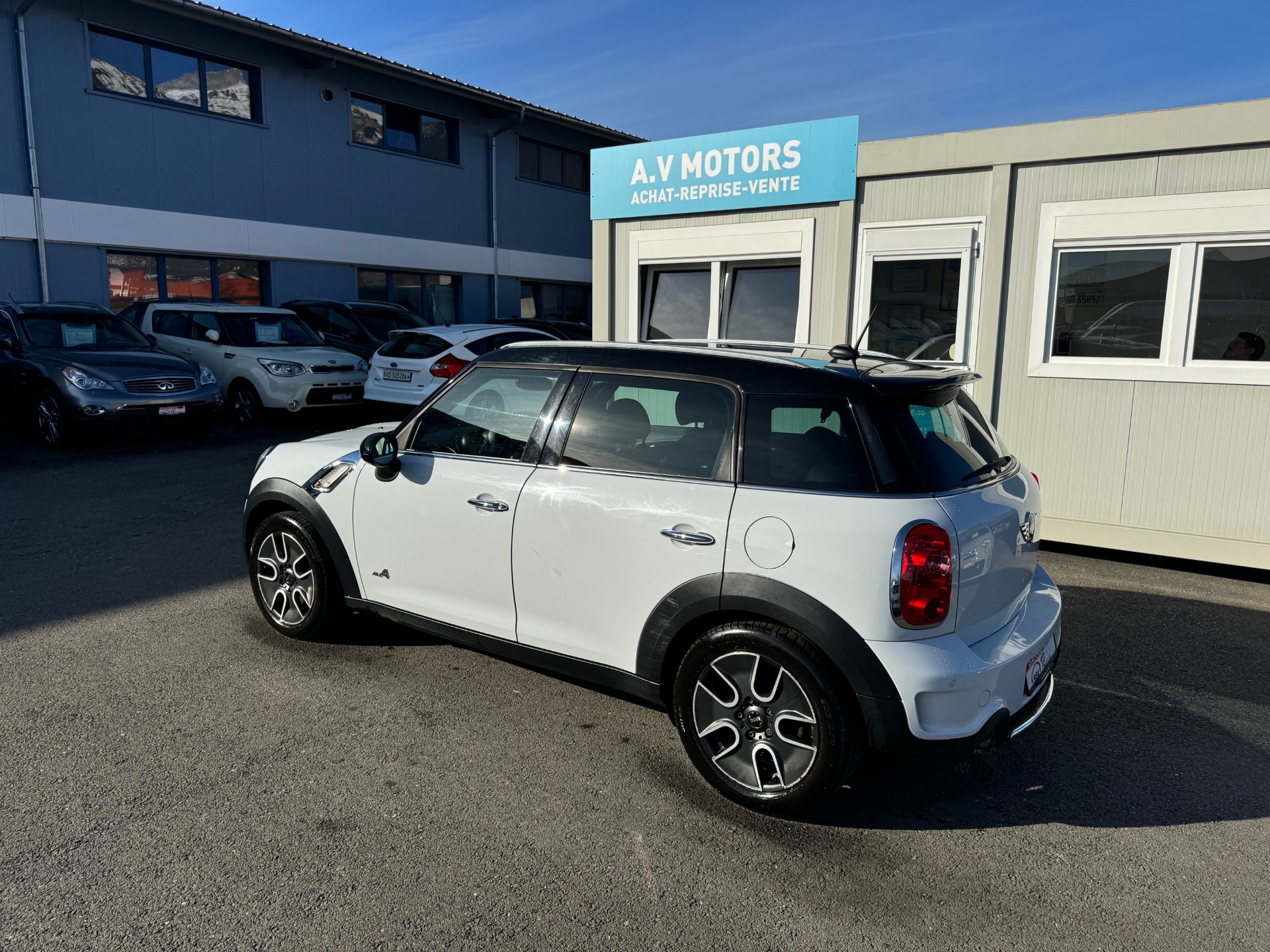 MINI Countryman Cooper S ALL4 Steptronic-image-3