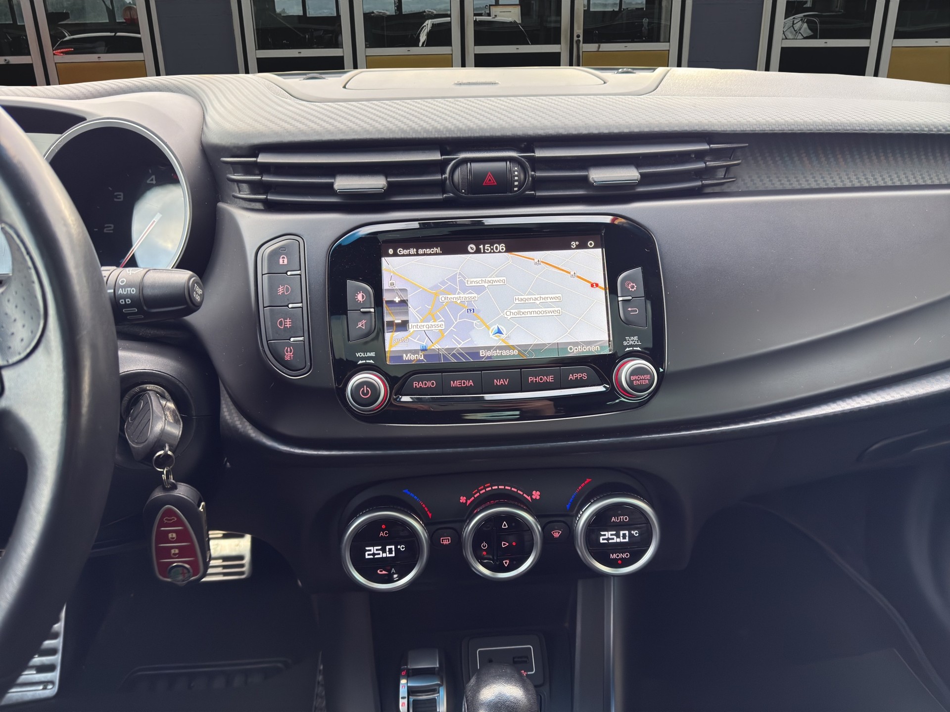ALFA ROMEO Giulietta 2.0 JTD 170 Veloce TCT-image-15