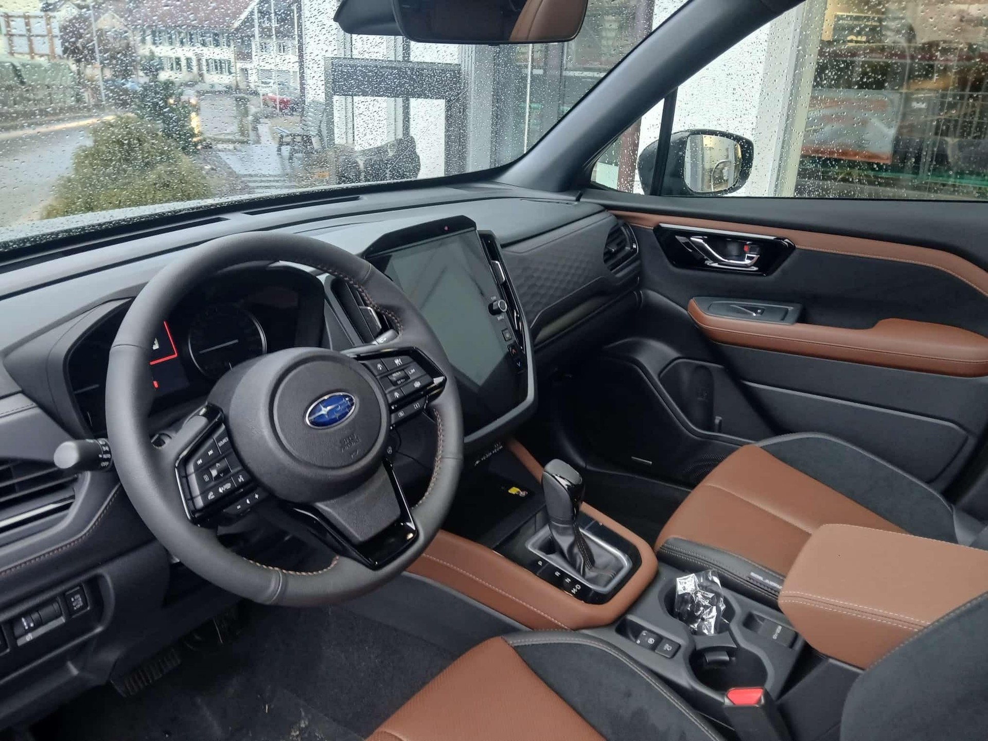 SUBARU Forester Station 2.0i e-Boxer Luxury-image-3