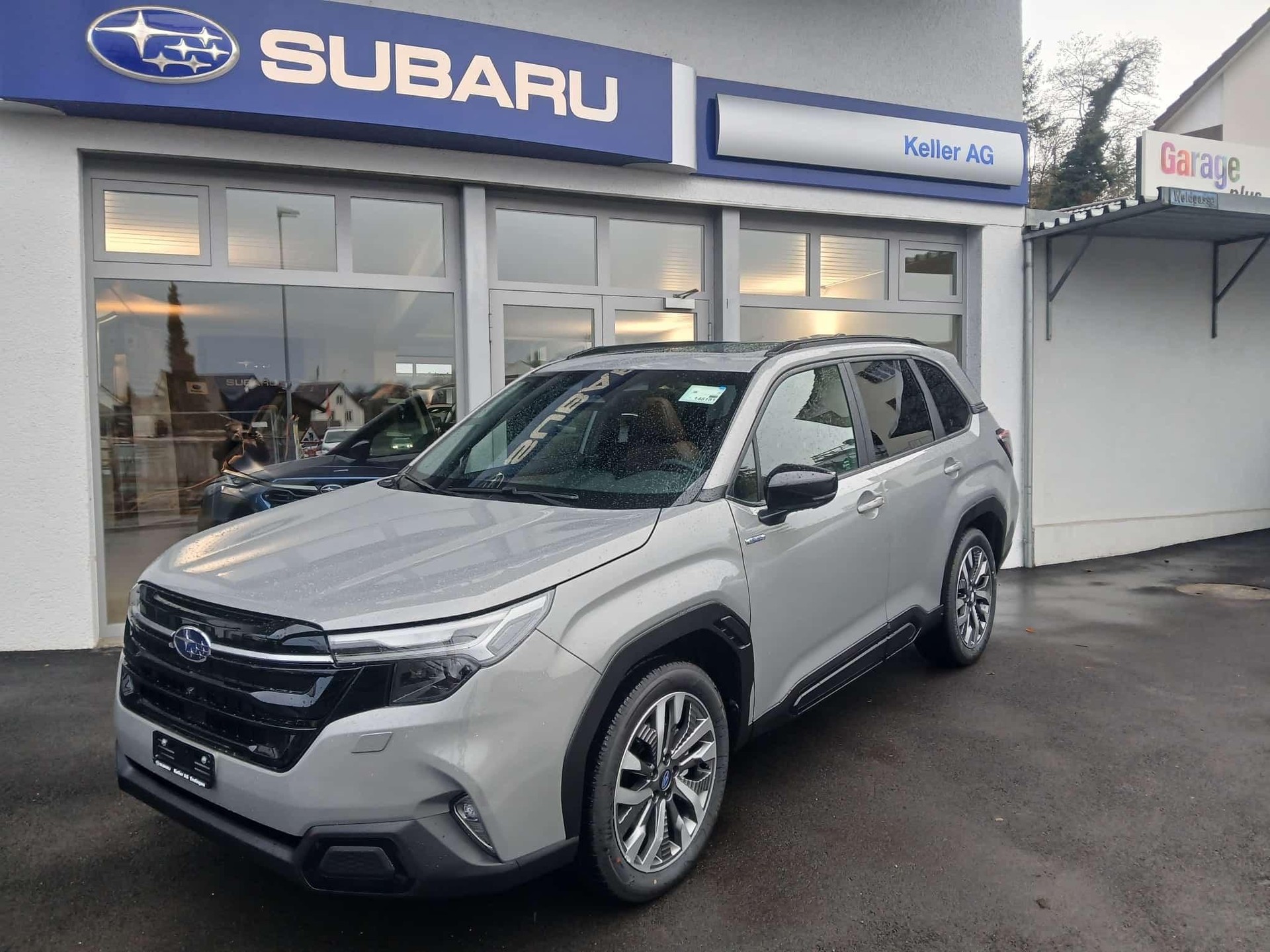 SUBARU Forester Station 2.0i e-Boxer Luxury-image-4