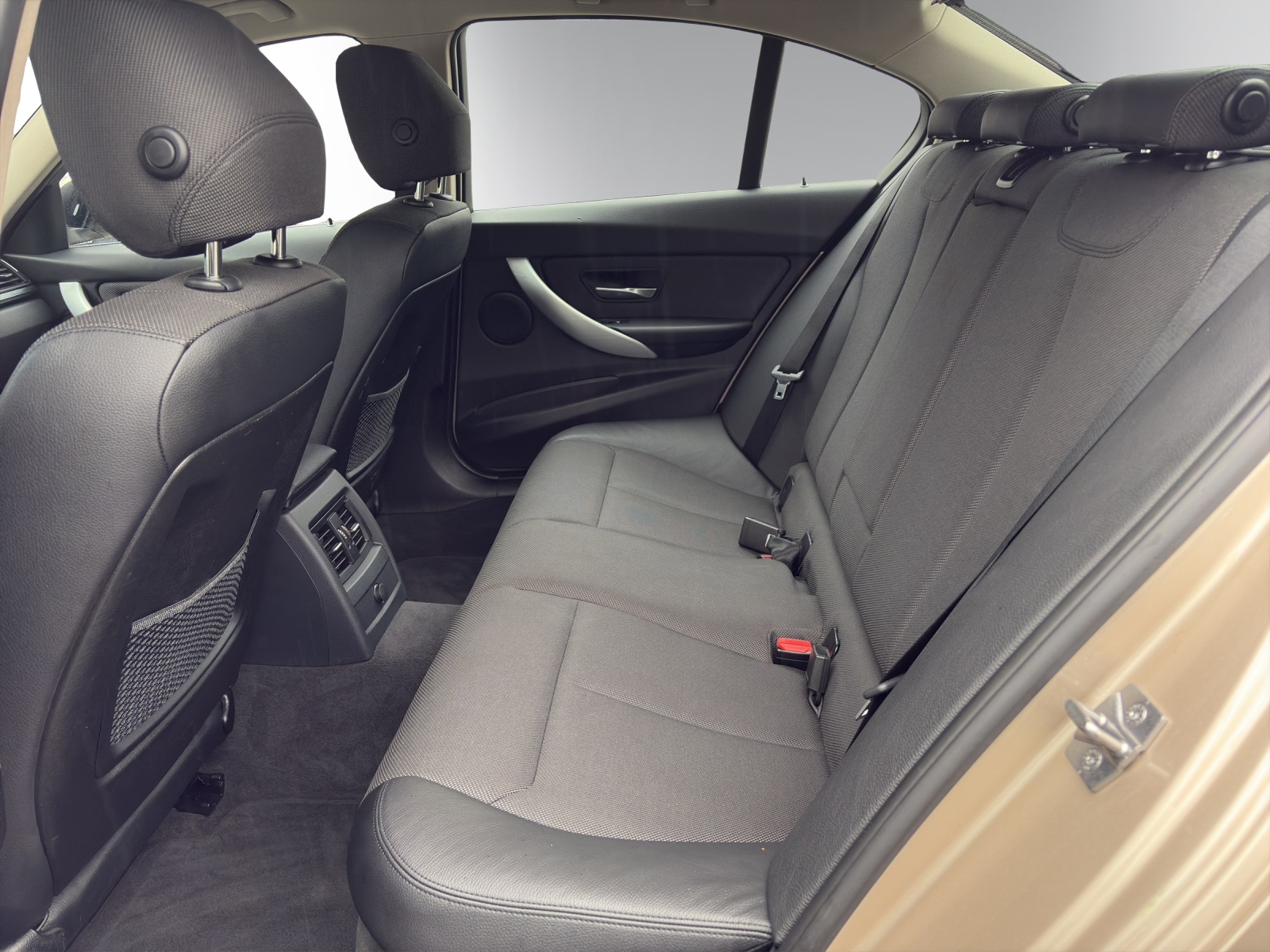 BMW 335i xDrive Steptronic-image-11
