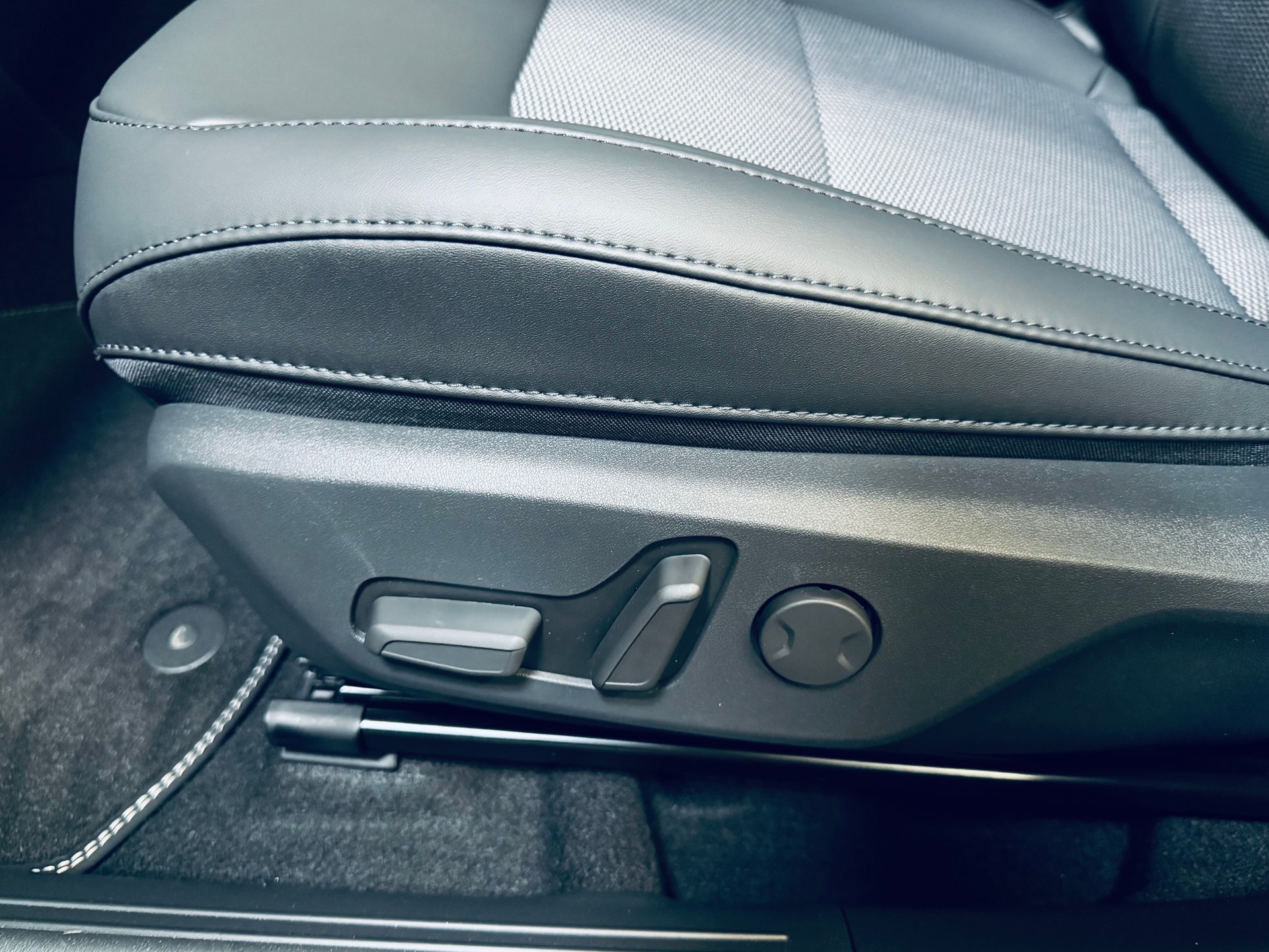 KIA Niro EV 64,8 kWh Business-image-17