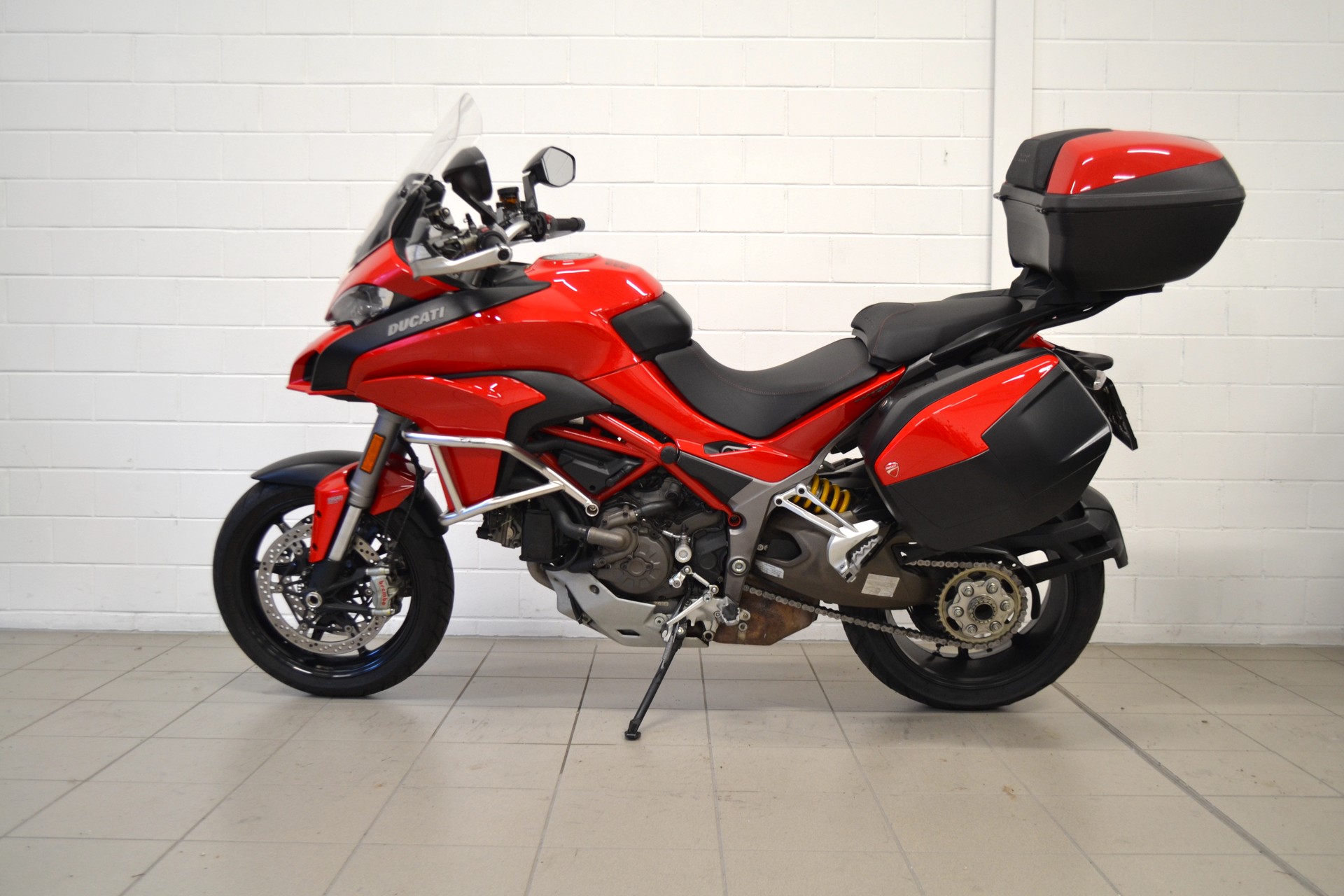 DUCATI Multistrada 1200 S-showroom-element-2