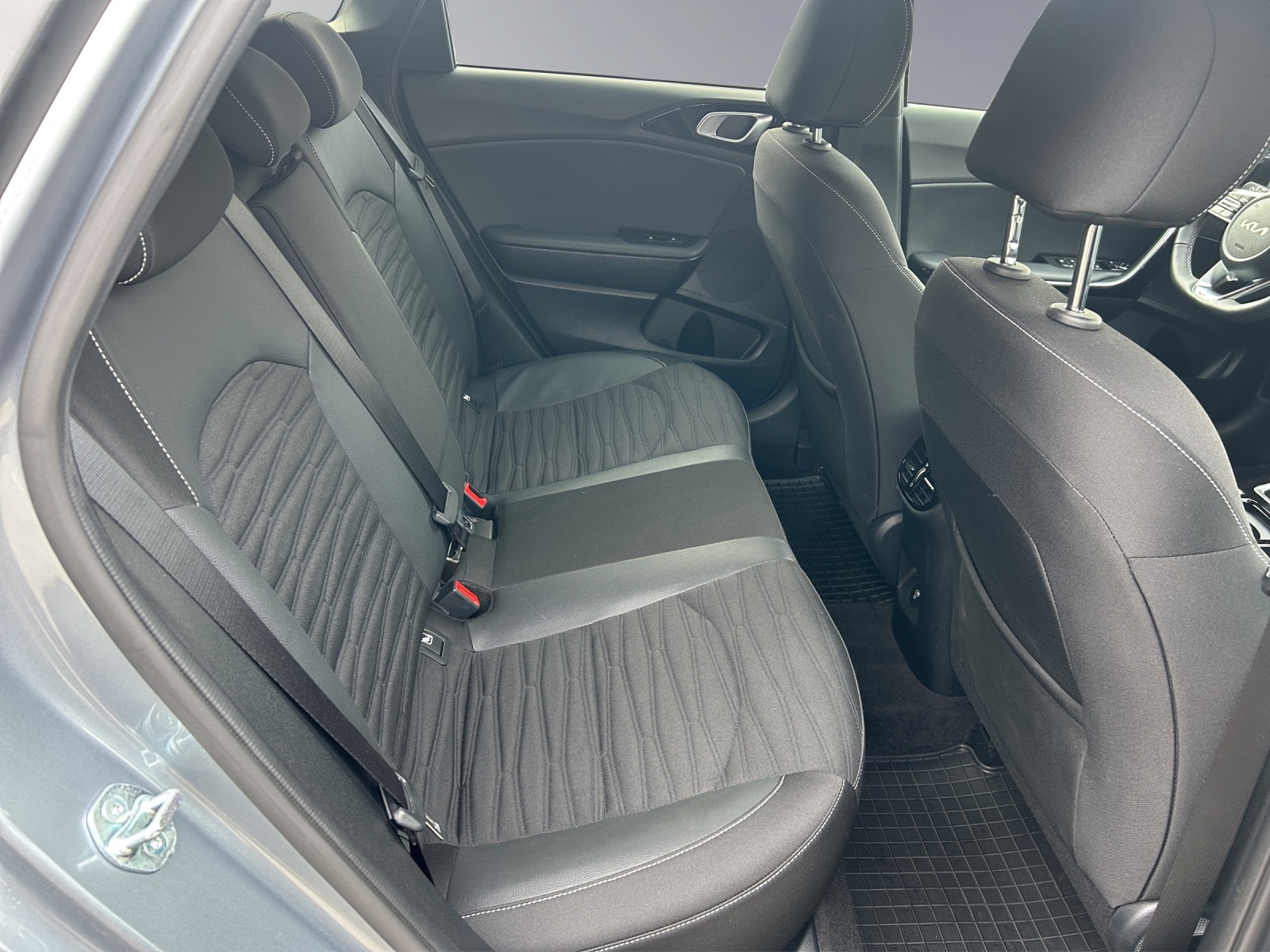 KIA Ceed SW 1.5 T-GDi GT-Line-image-15