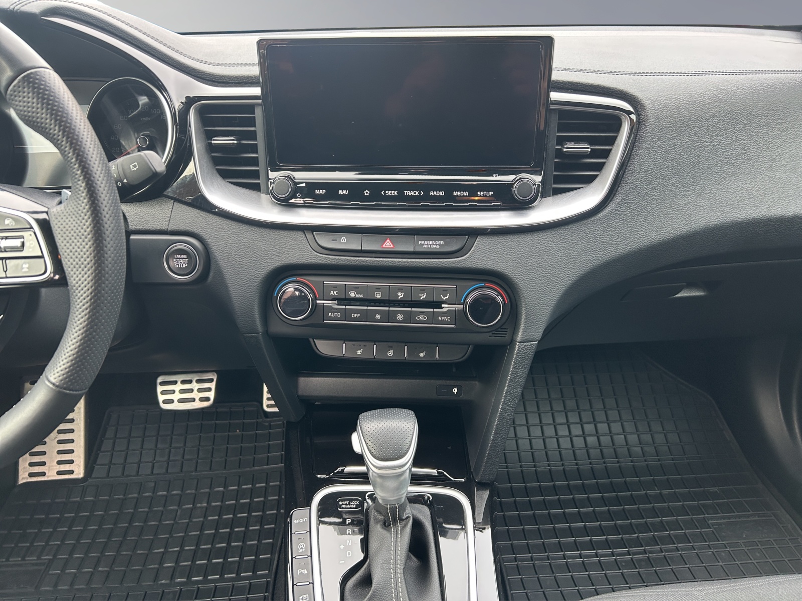 KIA Ceed SW 1.5 T-GDi GT-Line-image-12