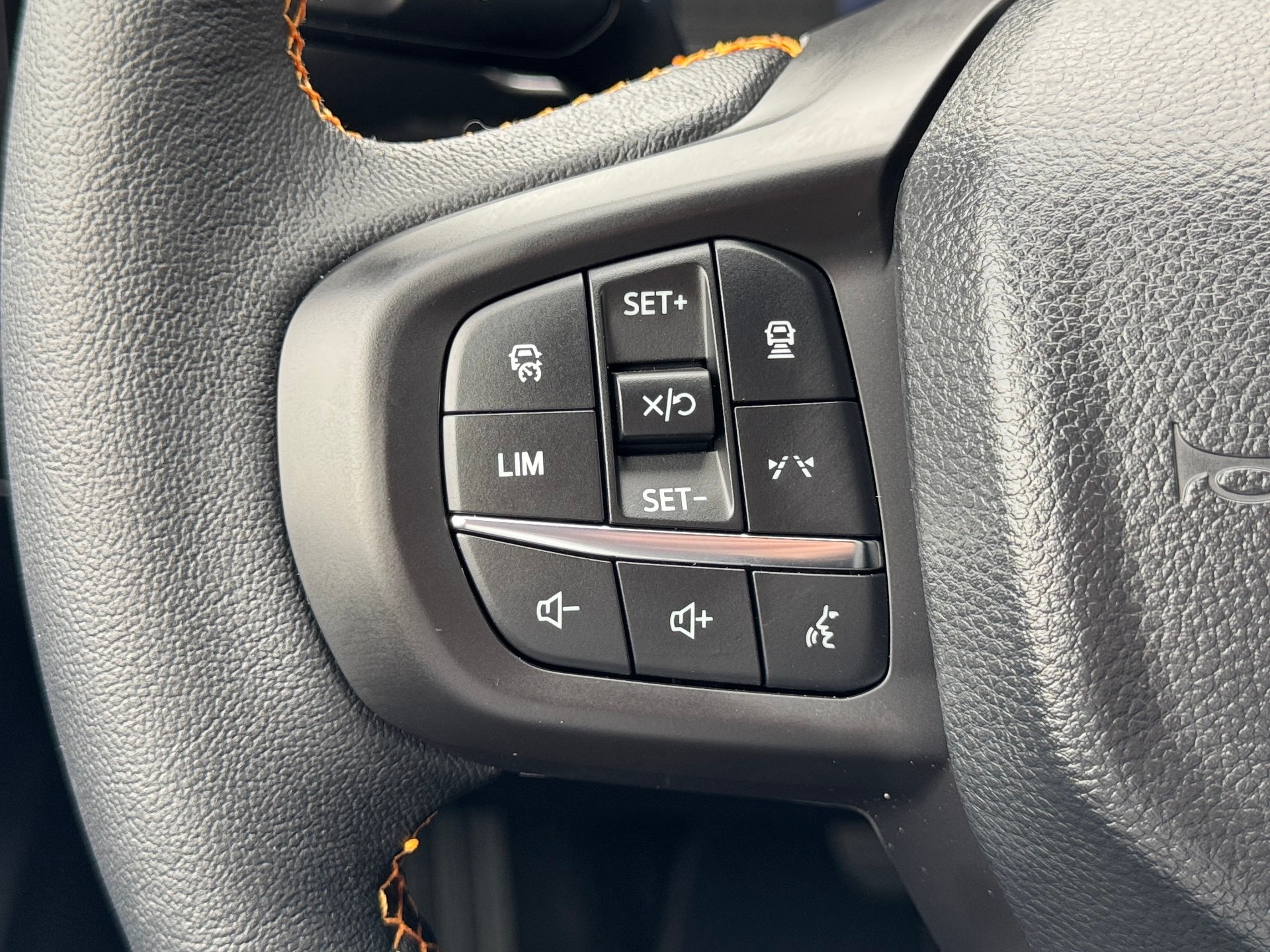 FORD Ranger Wildtrak 3.0 Eco Blue e-4WD Automat-image-18