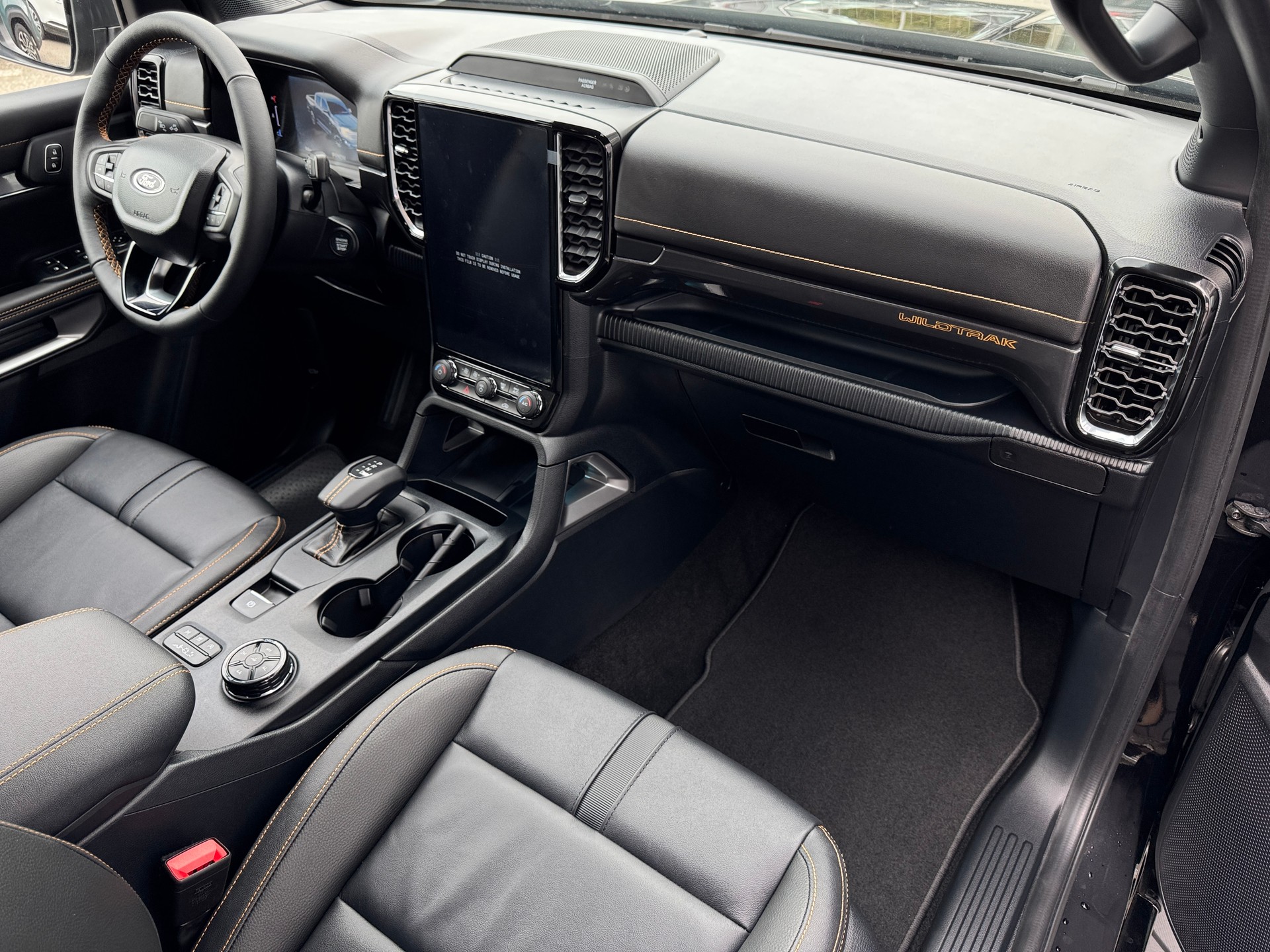 FORD Ranger Wildtrak 3.0 Eco Blue e-4WD Automat-image-12