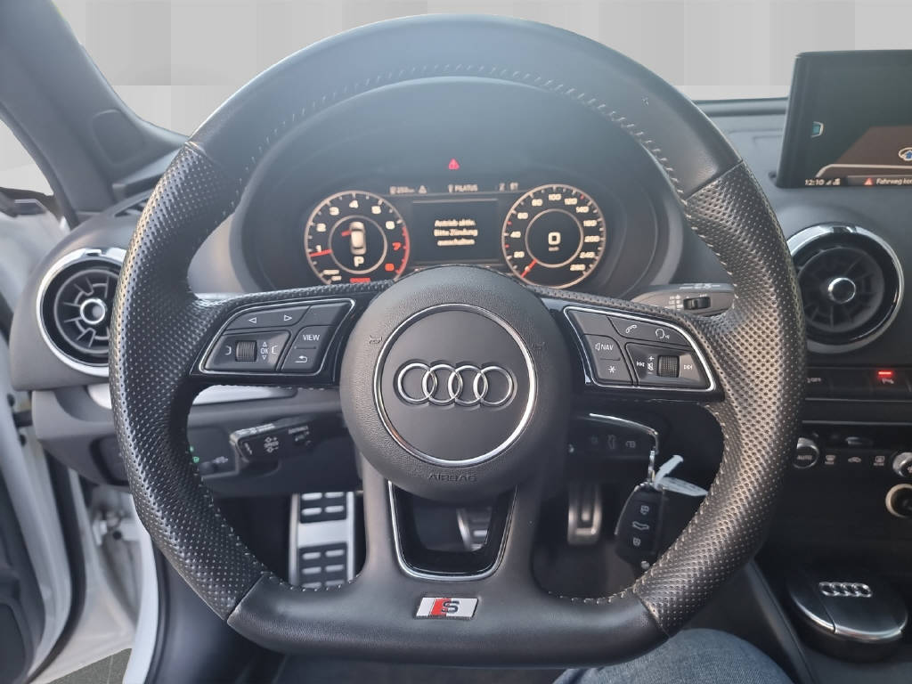 AUDI A3 Sportback 2.0 T FSI Sport qu. S-Tronic-image-11