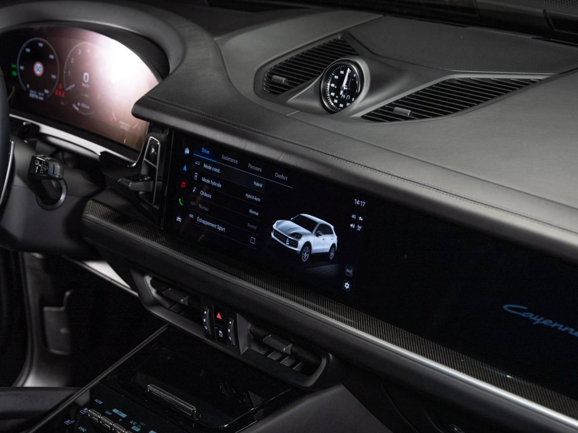 PORSCHE Cayenne S E-Hybrid (MY24)-image-9