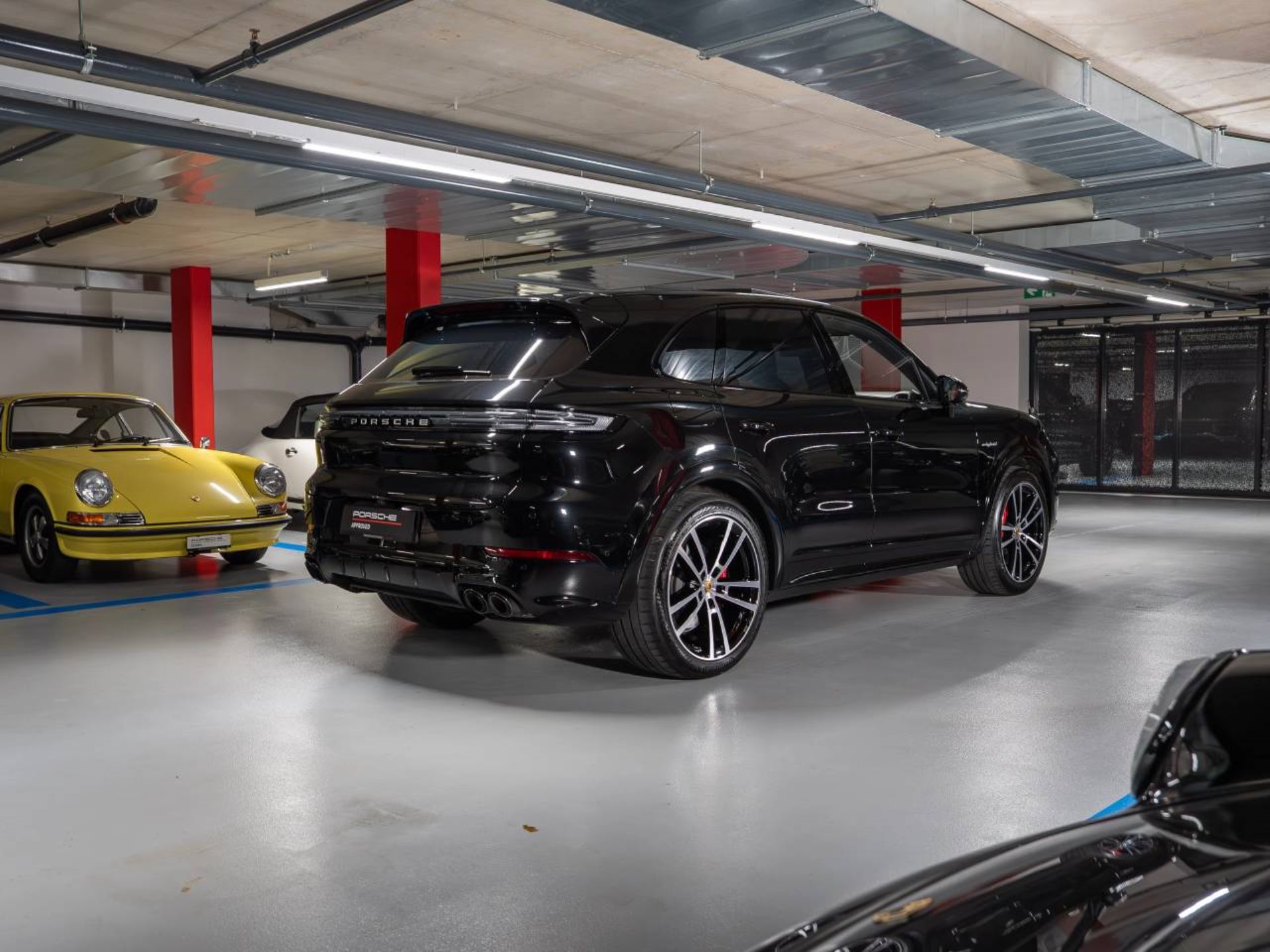 PORSCHE Cayenne S E-Hybrid (MY24)-image-7