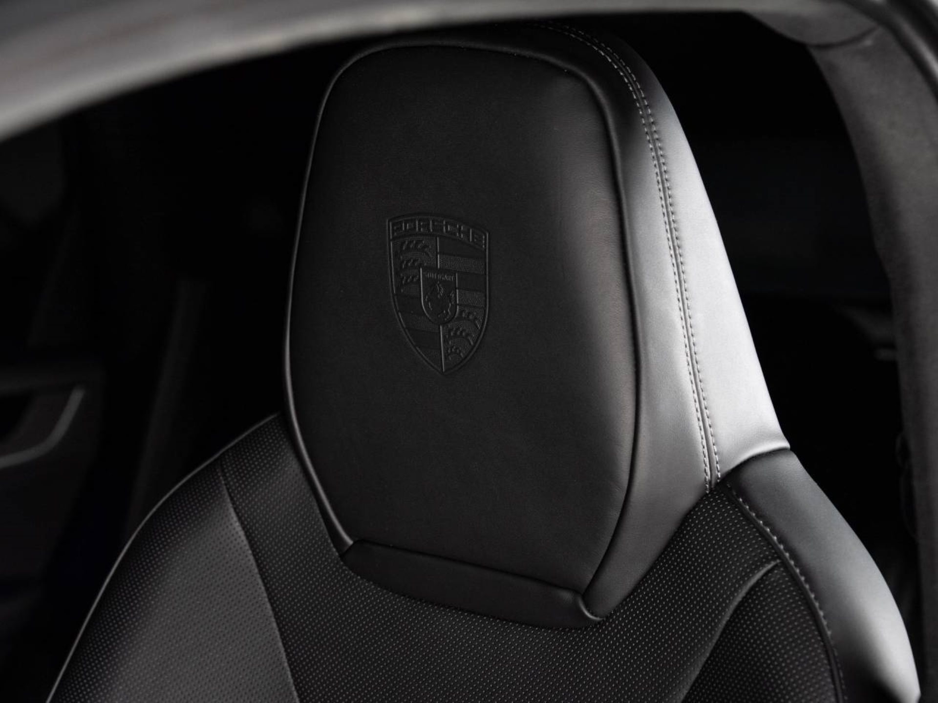 PORSCHE Cayenne S E-Hybrid (MY24)-image-15