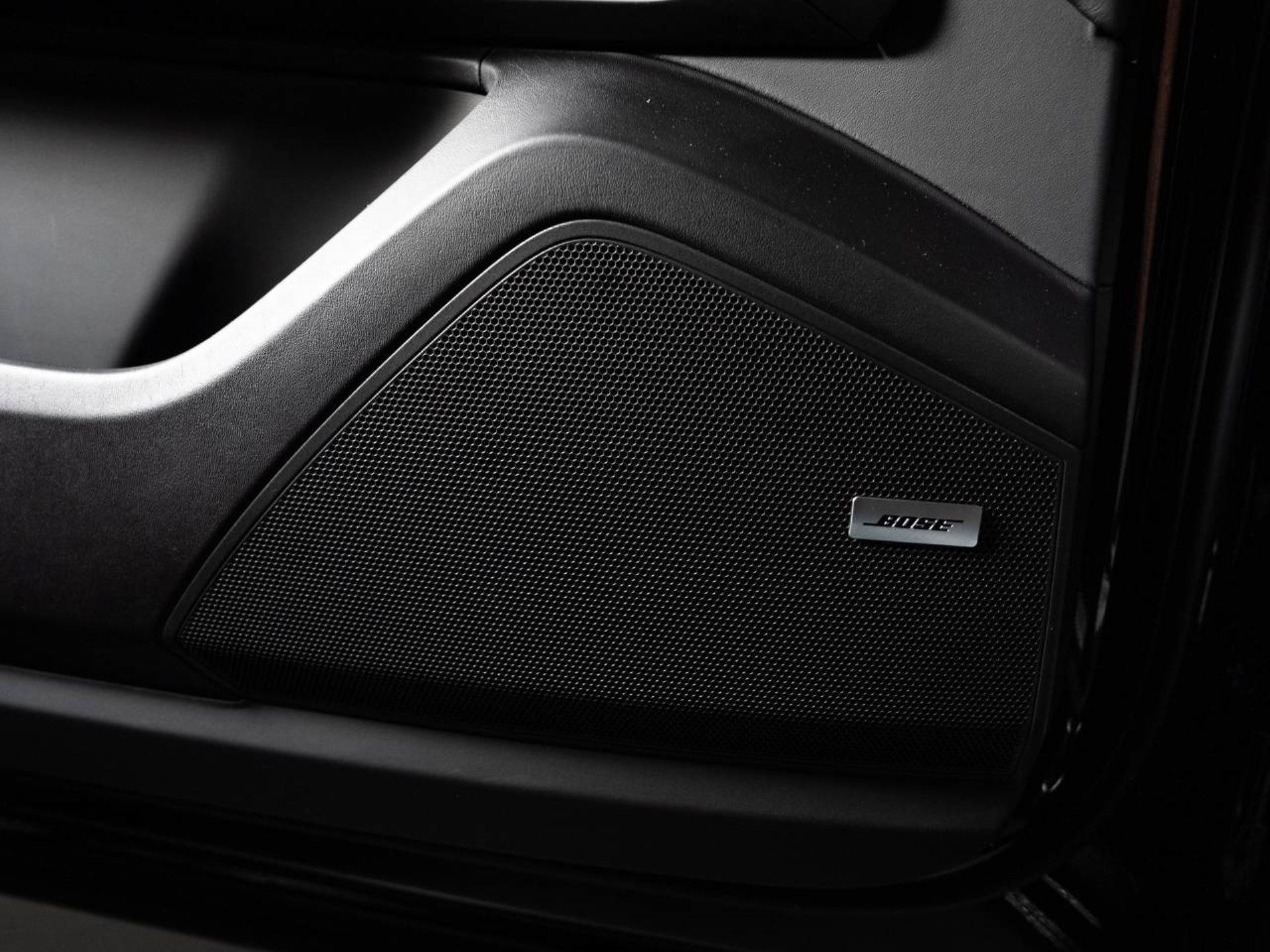 PORSCHE Cayenne S E-Hybrid (MY24)-image-18