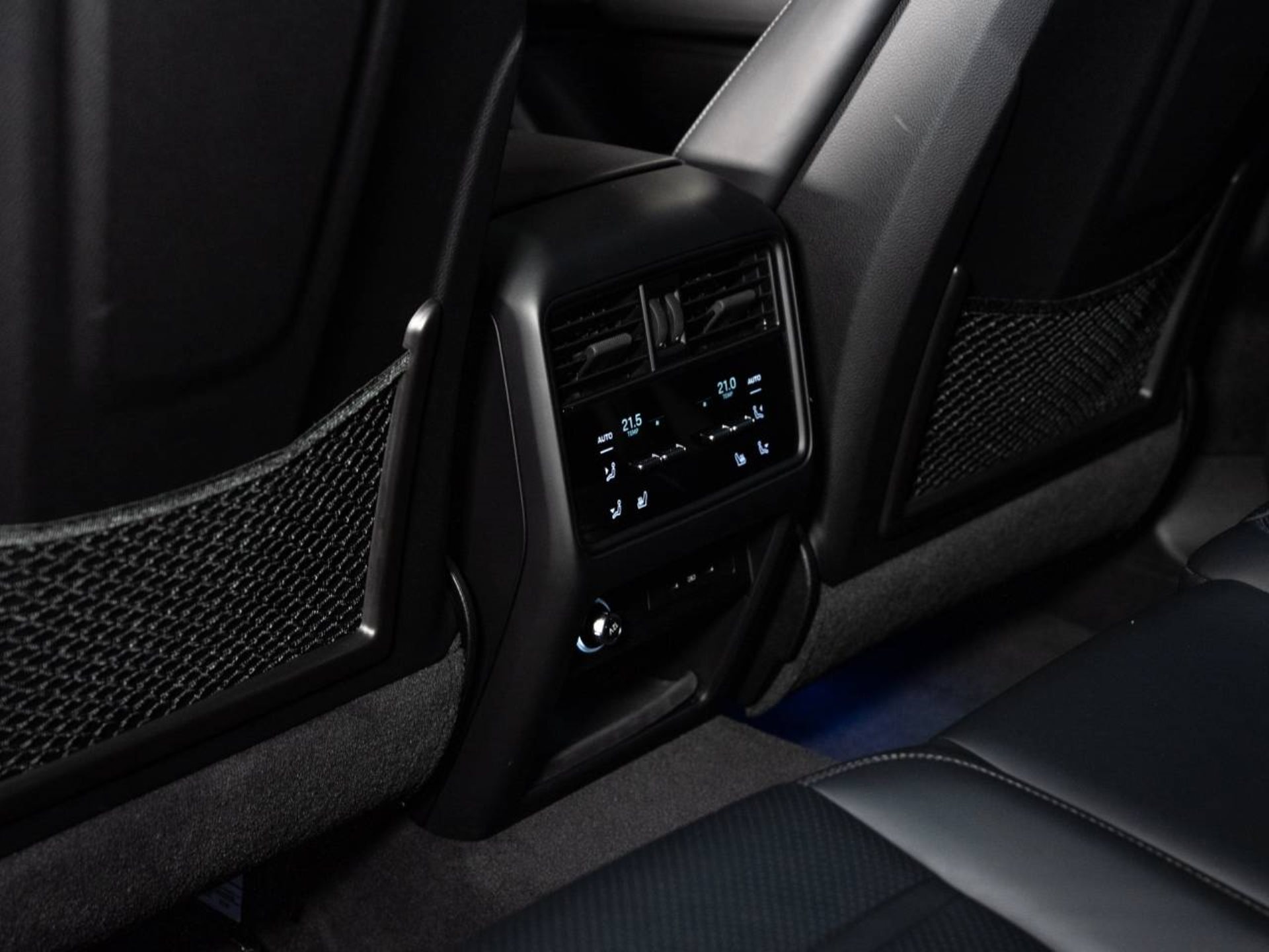 PORSCHE Cayenne S E-Hybrid (MY24)-image-16