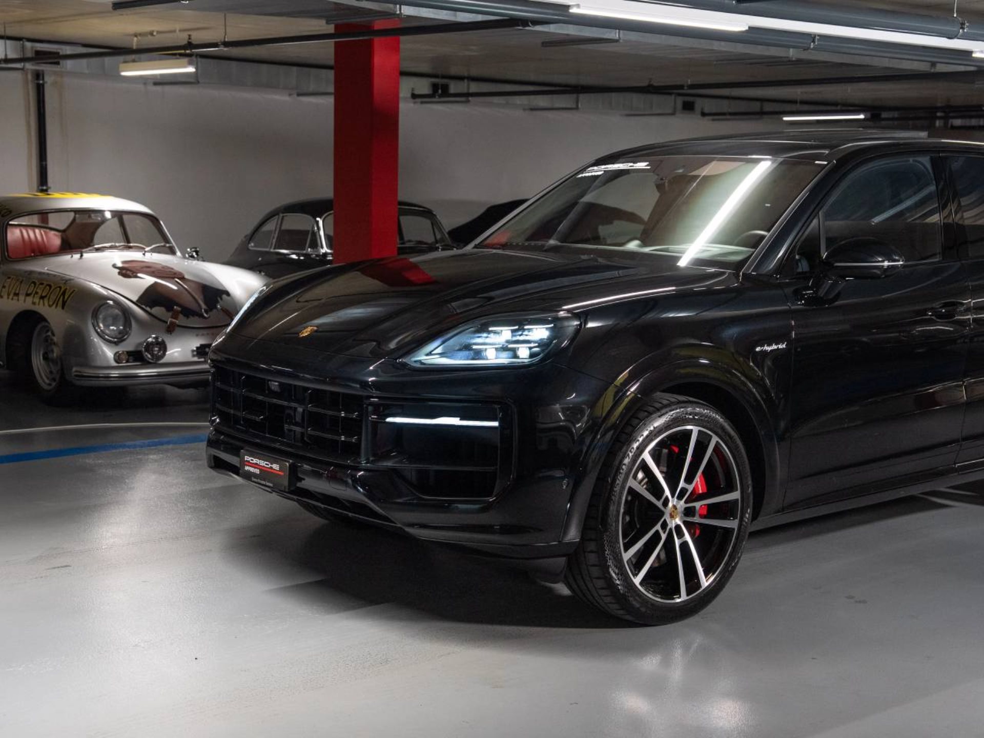 PORSCHE Cayenne S E-Hybrid (MY24)-image-23
