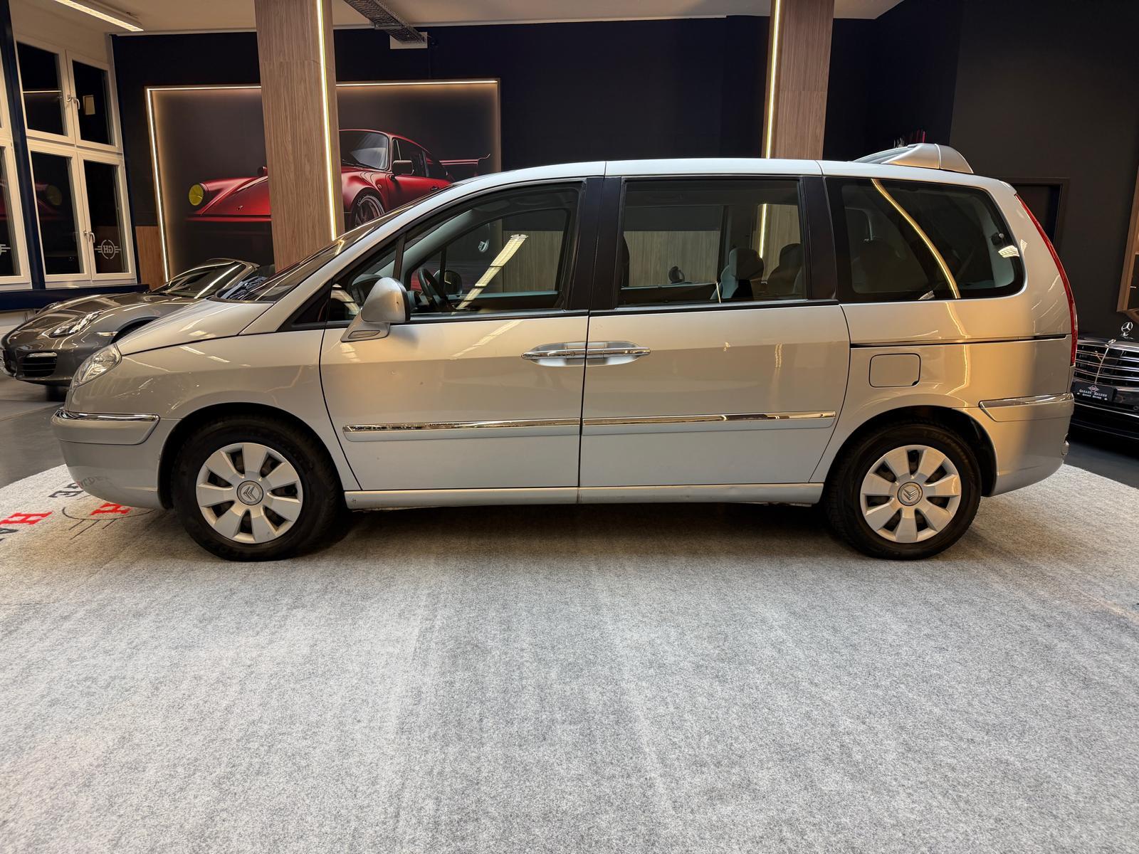 CITROEN C8 Minivan 2.0 16V HDi SX-image-11