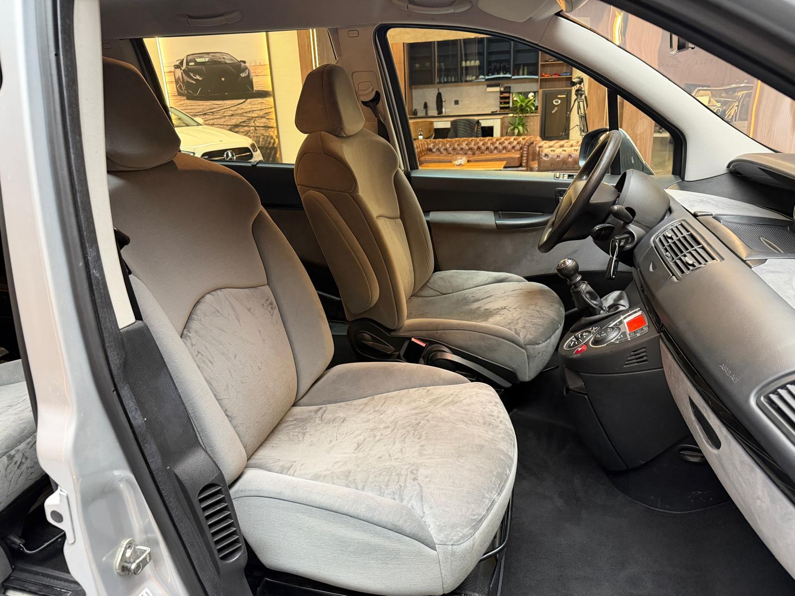 CITROEN C8 Minivan 2.0 16V HDi SX-image-15