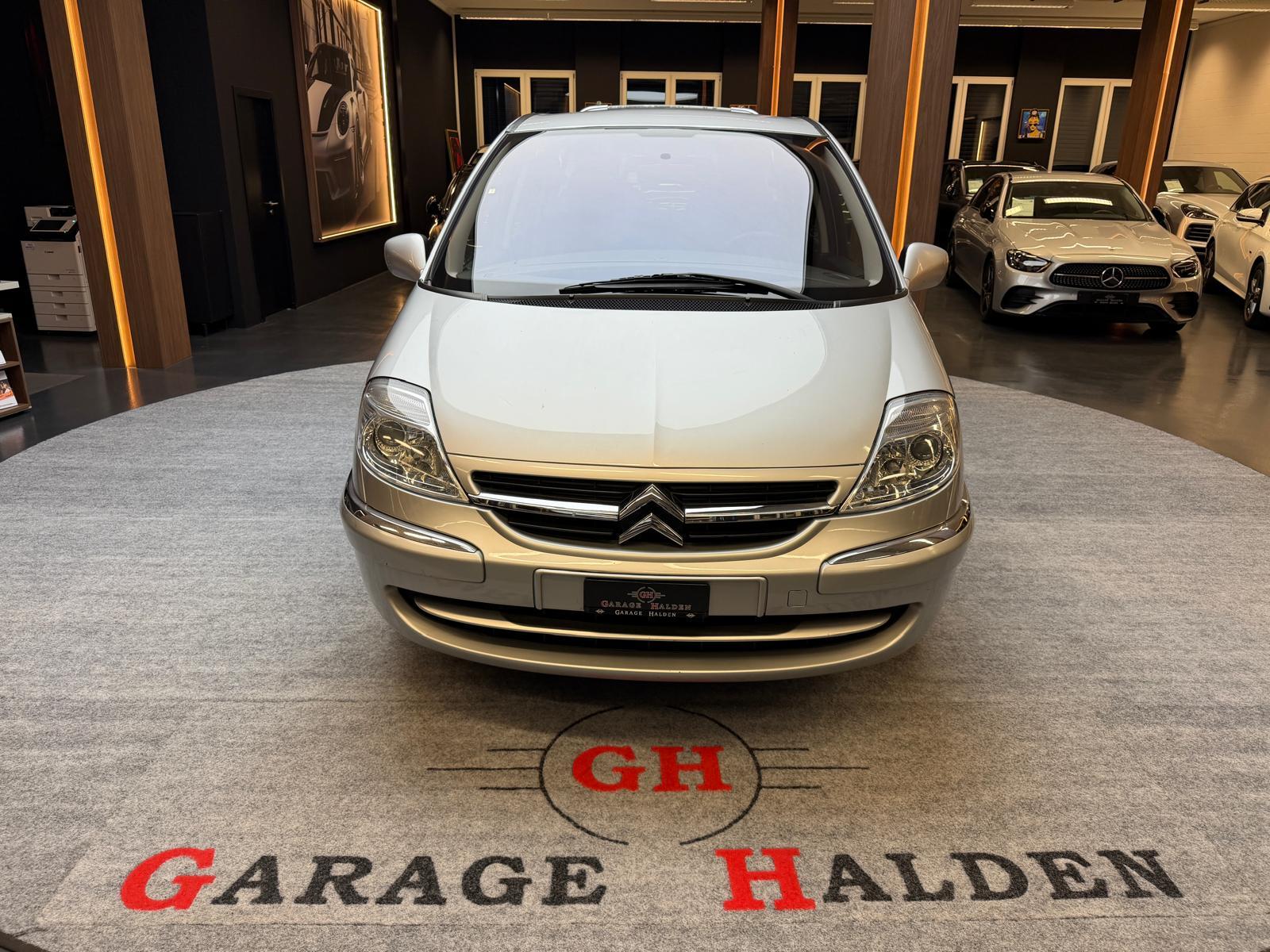 CITROEN C8 Minivan 2.0 16V HDi SX-image-1