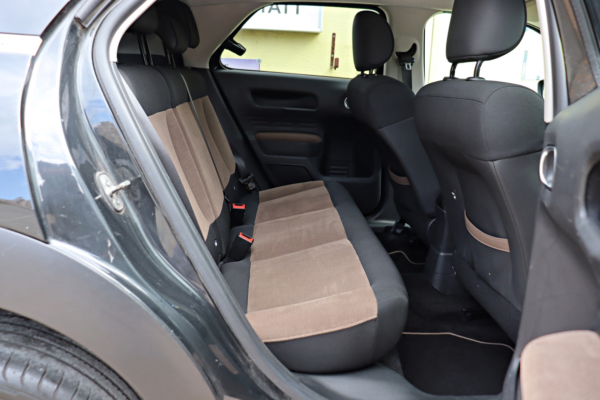 CITROEN C4 Cactus 1.2 VTi Shine-image-13