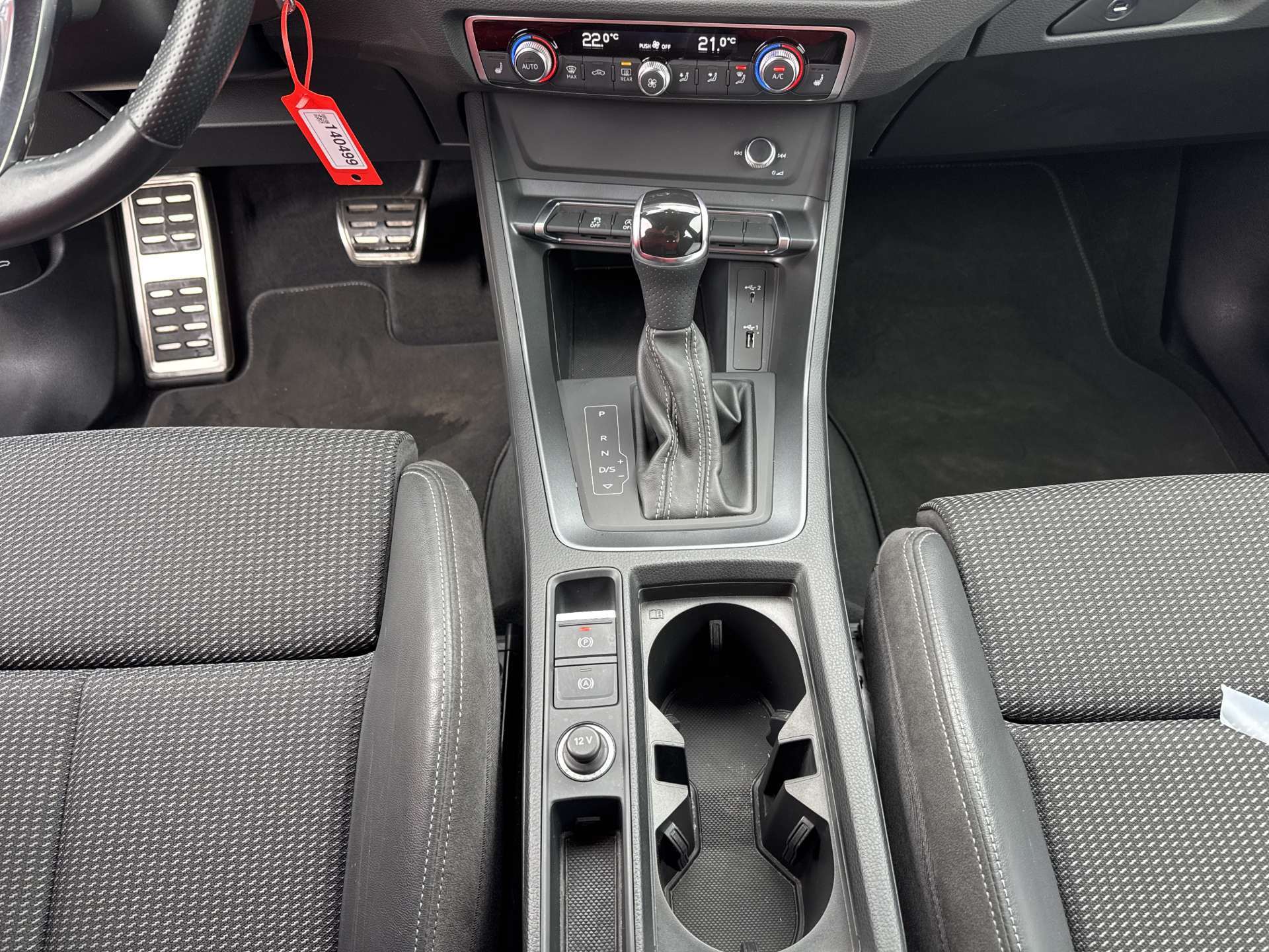 AUDI Q3 35 TDi S-Line S-Tronic Automat-image-11