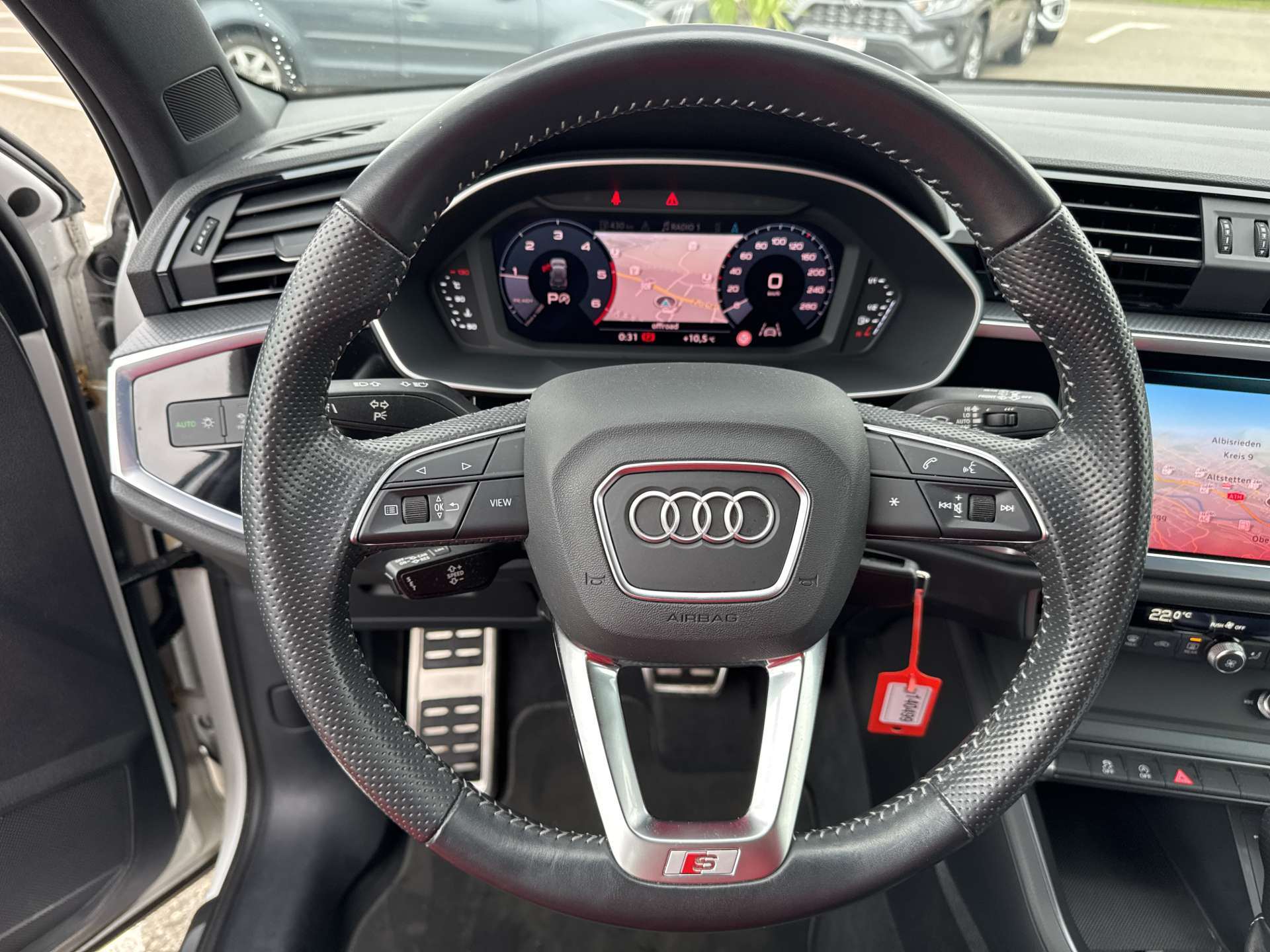 AUDI Q3 35 TDi S-Line S-Tronic Automat-image-15