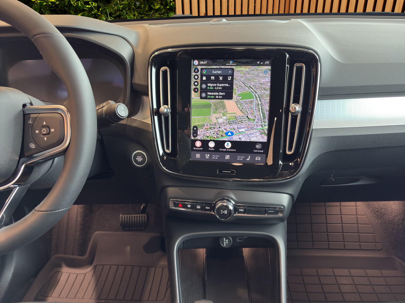 VOLVO XC40 2.0 B4 MH Ultra Dark-image-6
