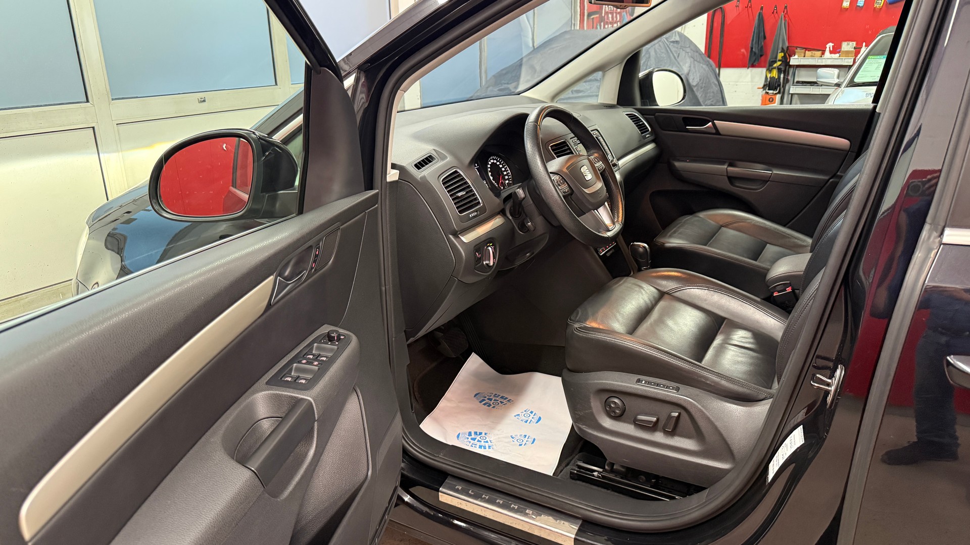 SEAT Alhambra 2.0 TDI Style Ecomotive DSG, frisch ab MFK, frisch ab Zahnriemen & Servic 7 Sitze, AHK 2.2T, Garantie, ES, SH, DAB u.vm-image-12