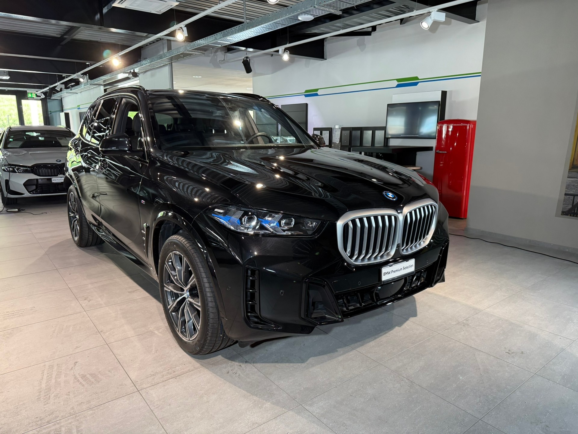 BMW X5 xDrive 50e M Sport Steptronic-image-0