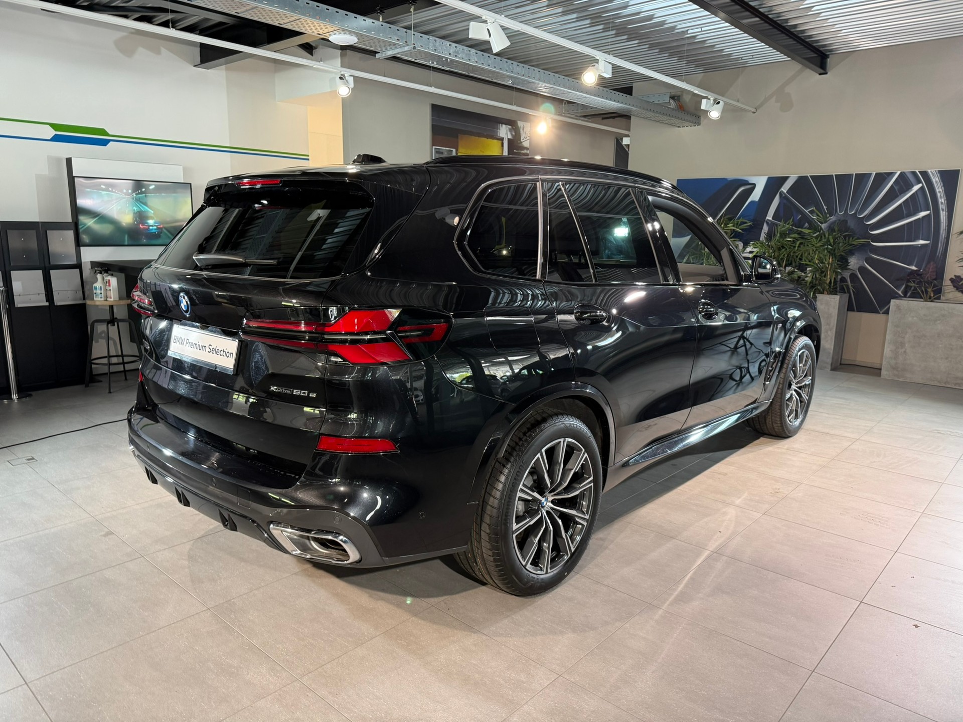 BMW X5 xDrive 50e M Sport Steptronic-image-5