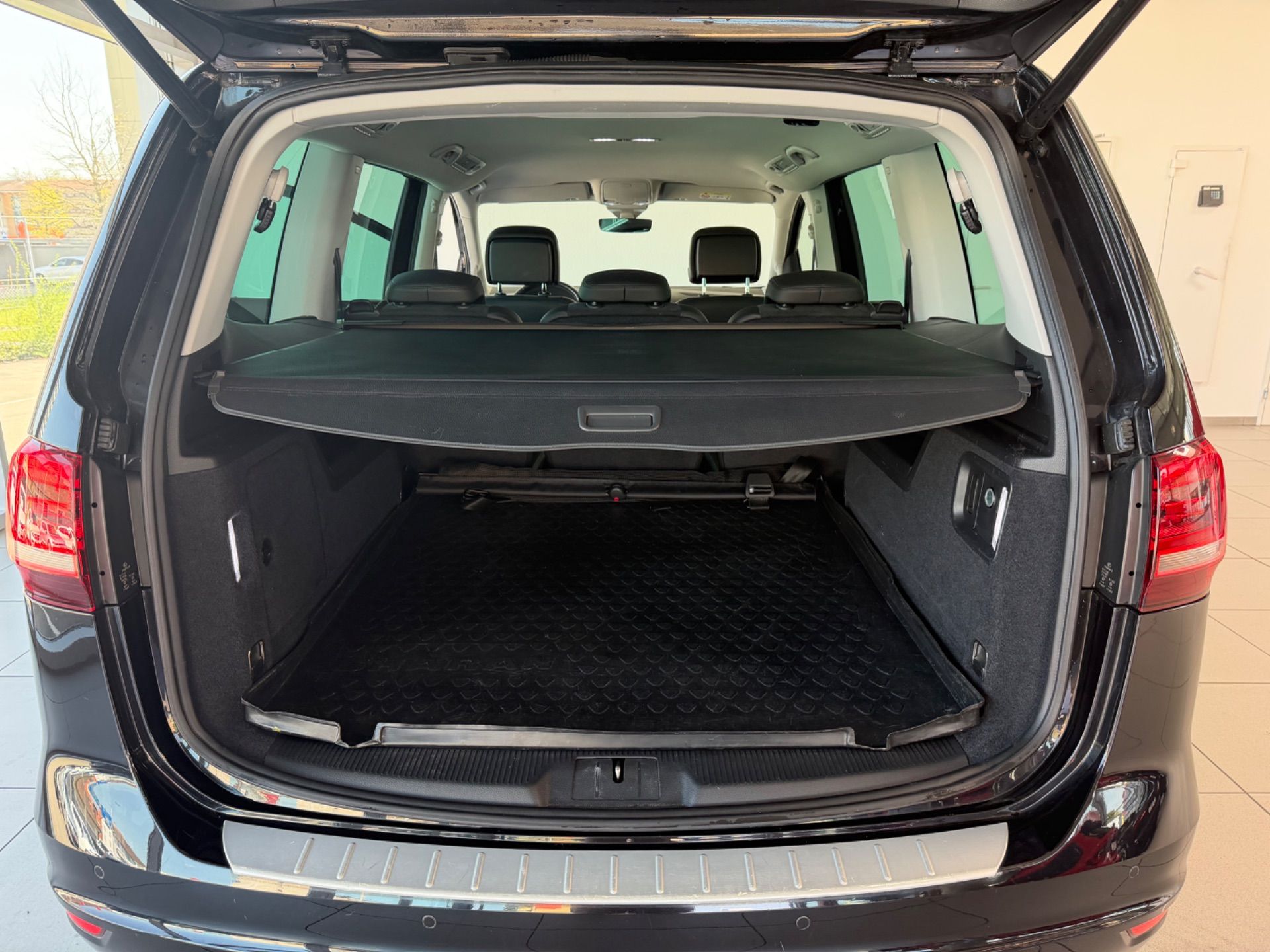 VW Sharan 2.0 TDI BMT Highline 4Motion DSG-image-25