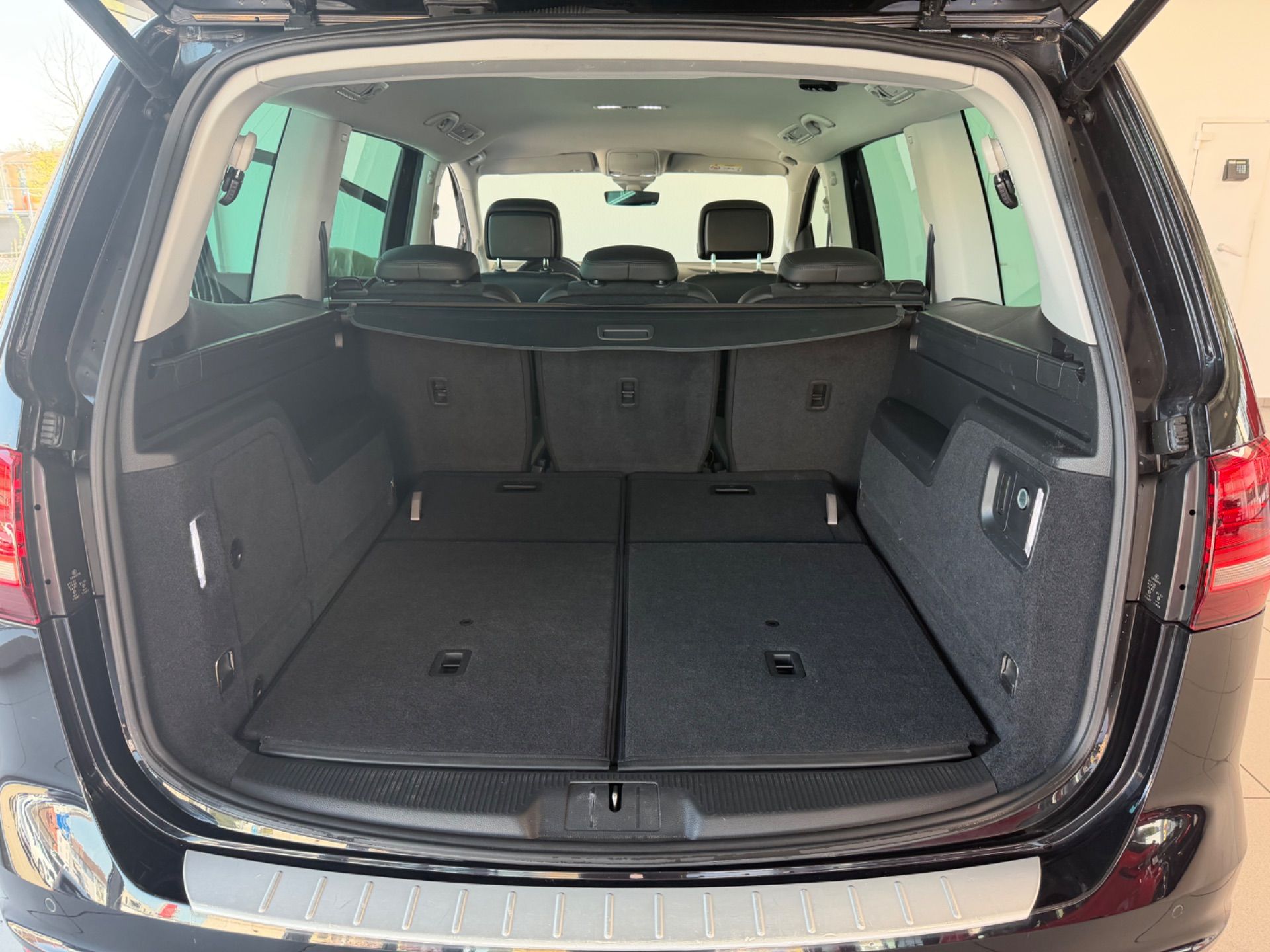 VW Sharan 2.0 TDI BMT Highline 4Motion DSG-image-24