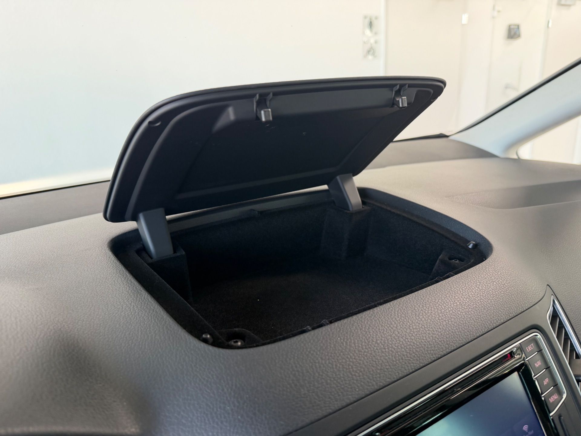 VW Sharan 2.0 TDI BMT Highline 4Motion DSG-image-11