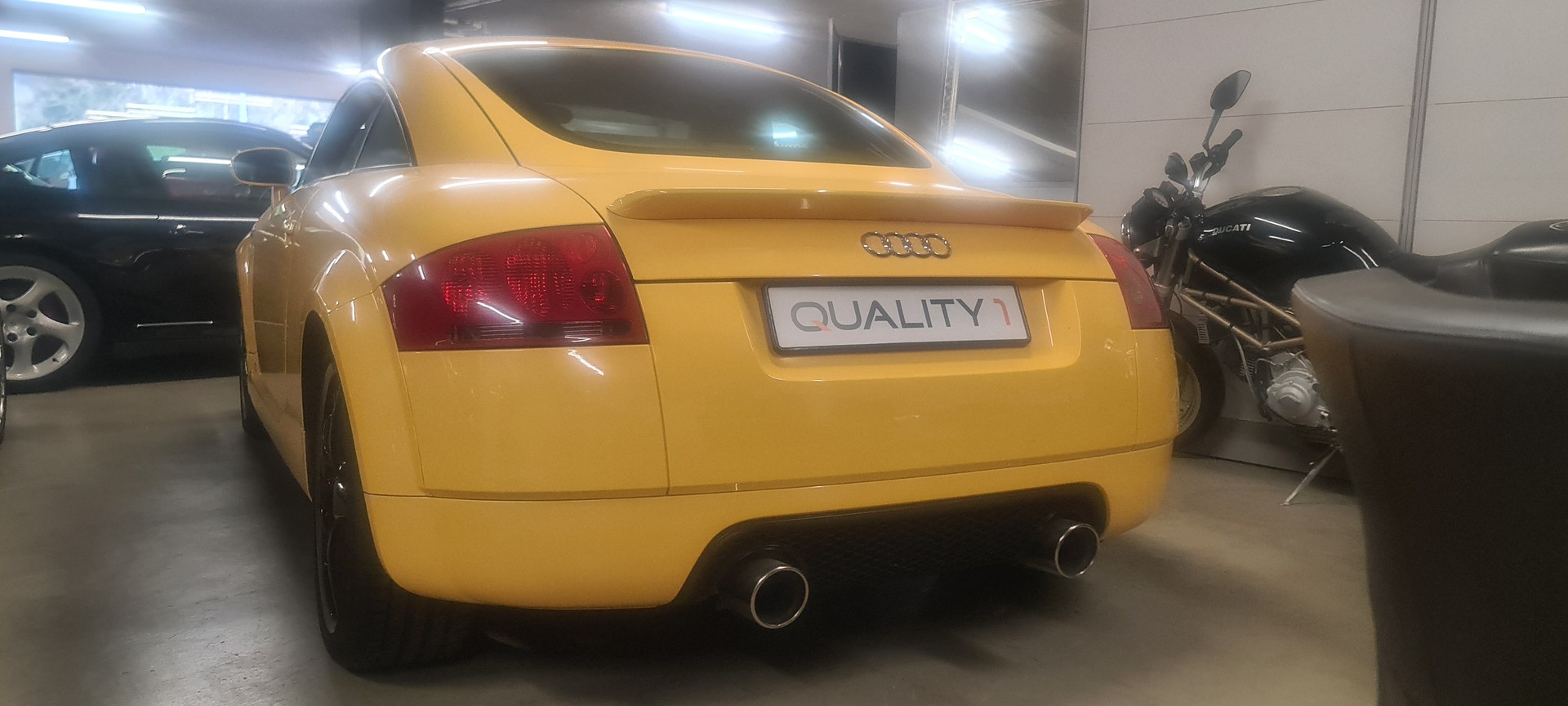 AUDI LimiTT Coupé 1.8 T quattro jaune Imola-image-6