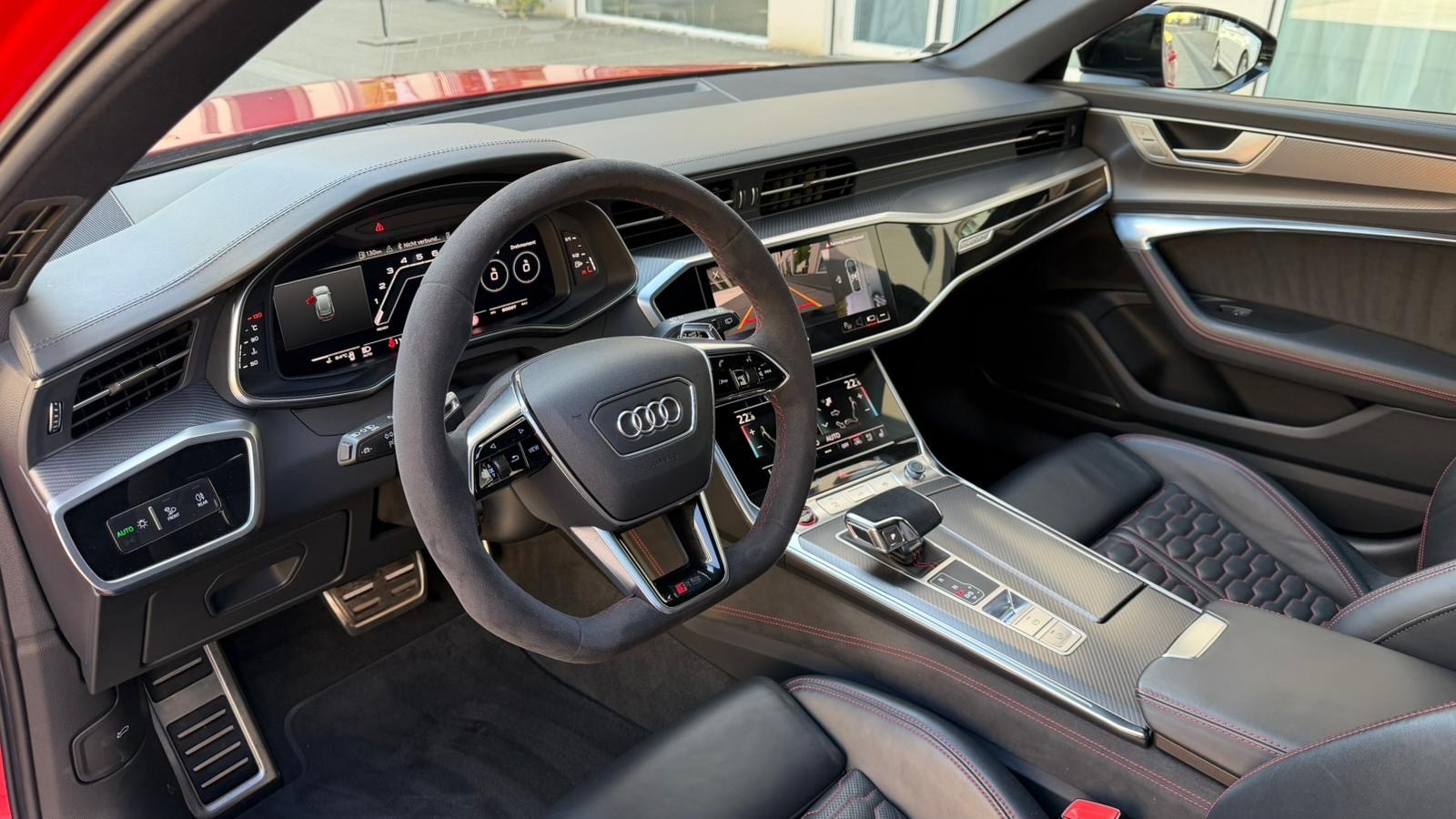 AUDI RS6 Avant 4.0 TFSI V8 quattro-image-10