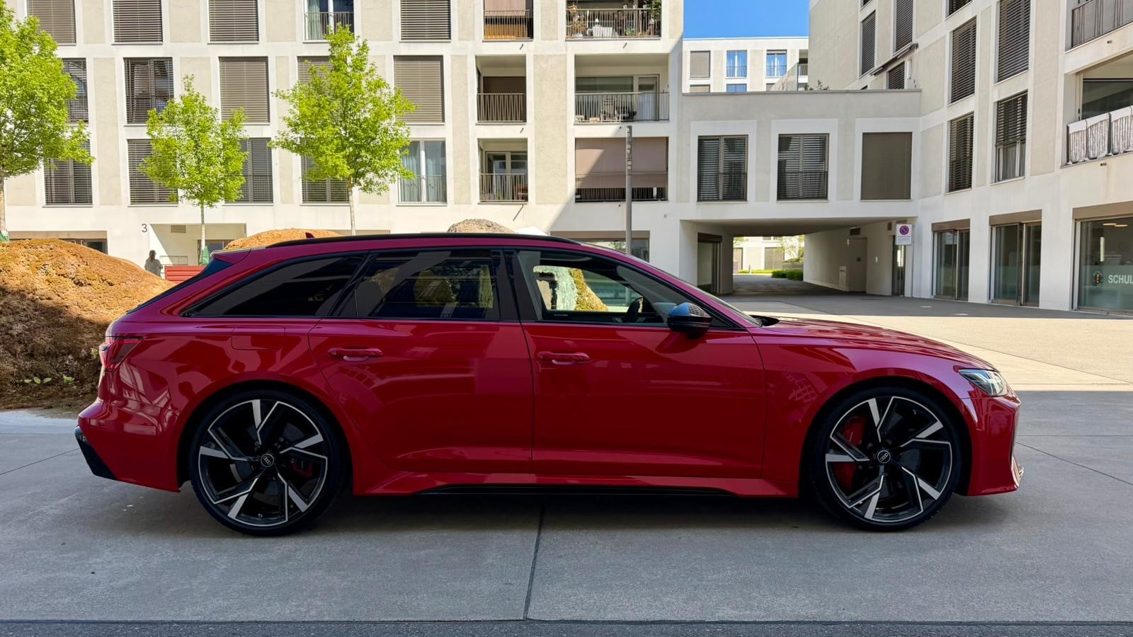 AUDI RS6 Avant 4.0 TFSI V8 quattro-image-6