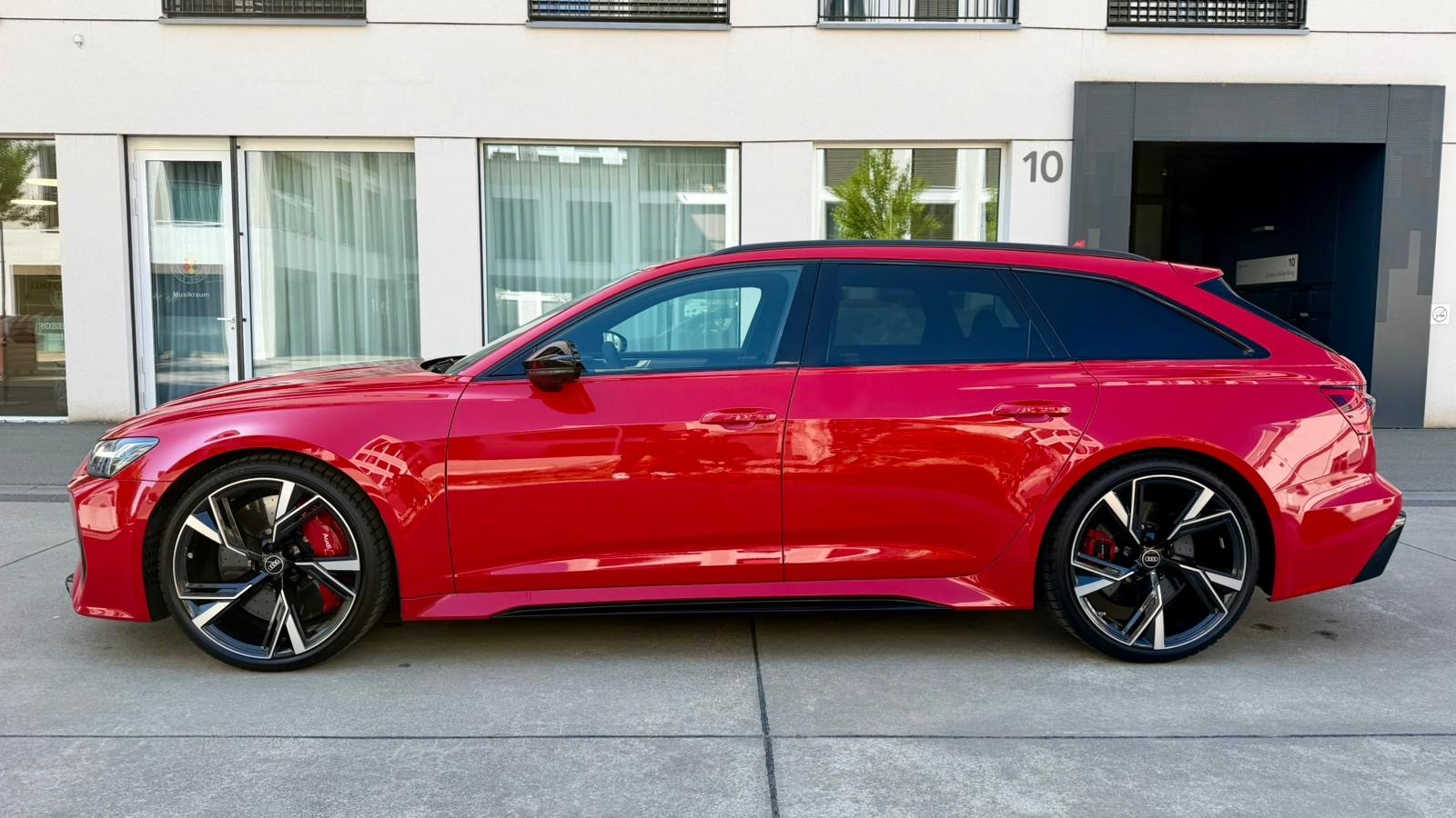 AUDI RS6 Avant 4.0 TFSI V8 quattro-image-7