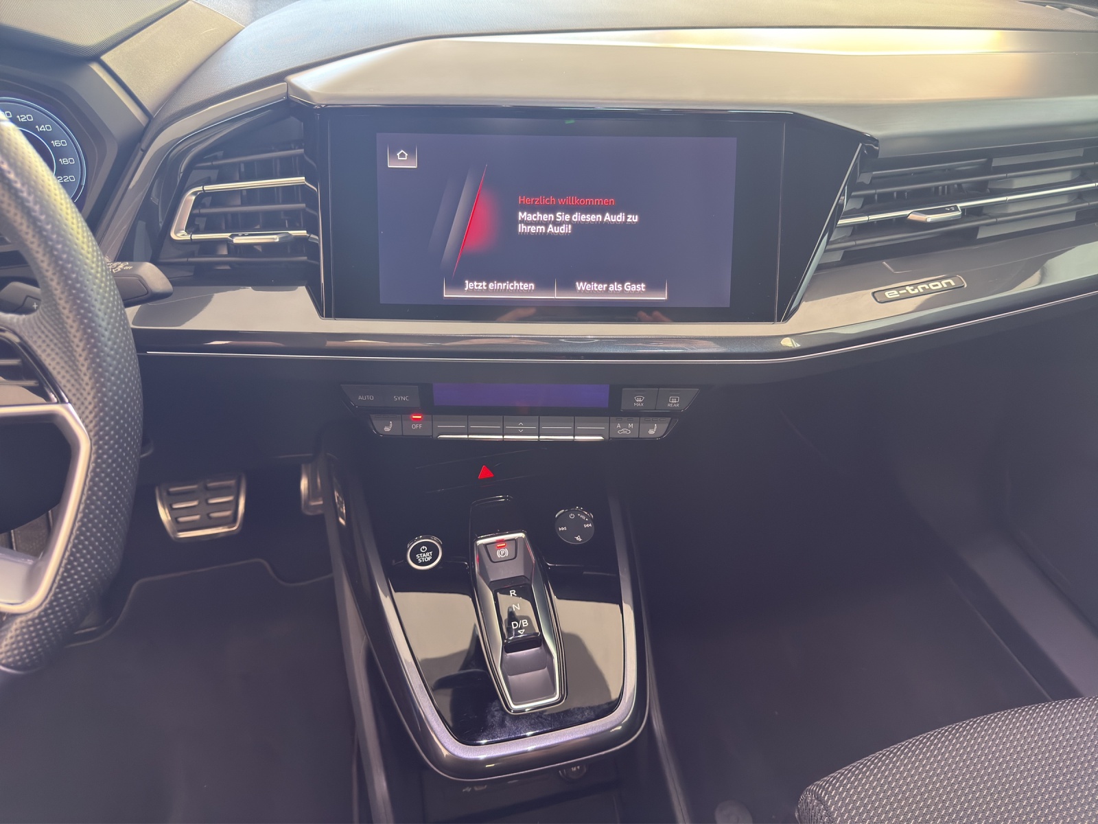AUDI Q4 e-tron 40-image-11