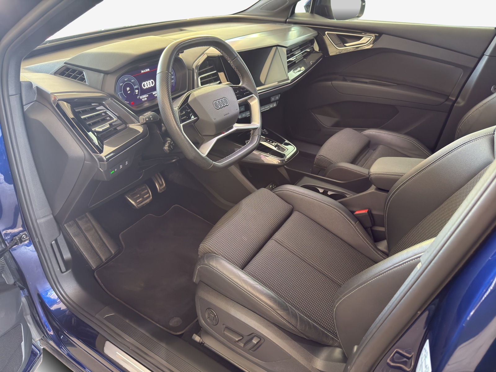 AUDI Q4 e-tron 40-image-8
