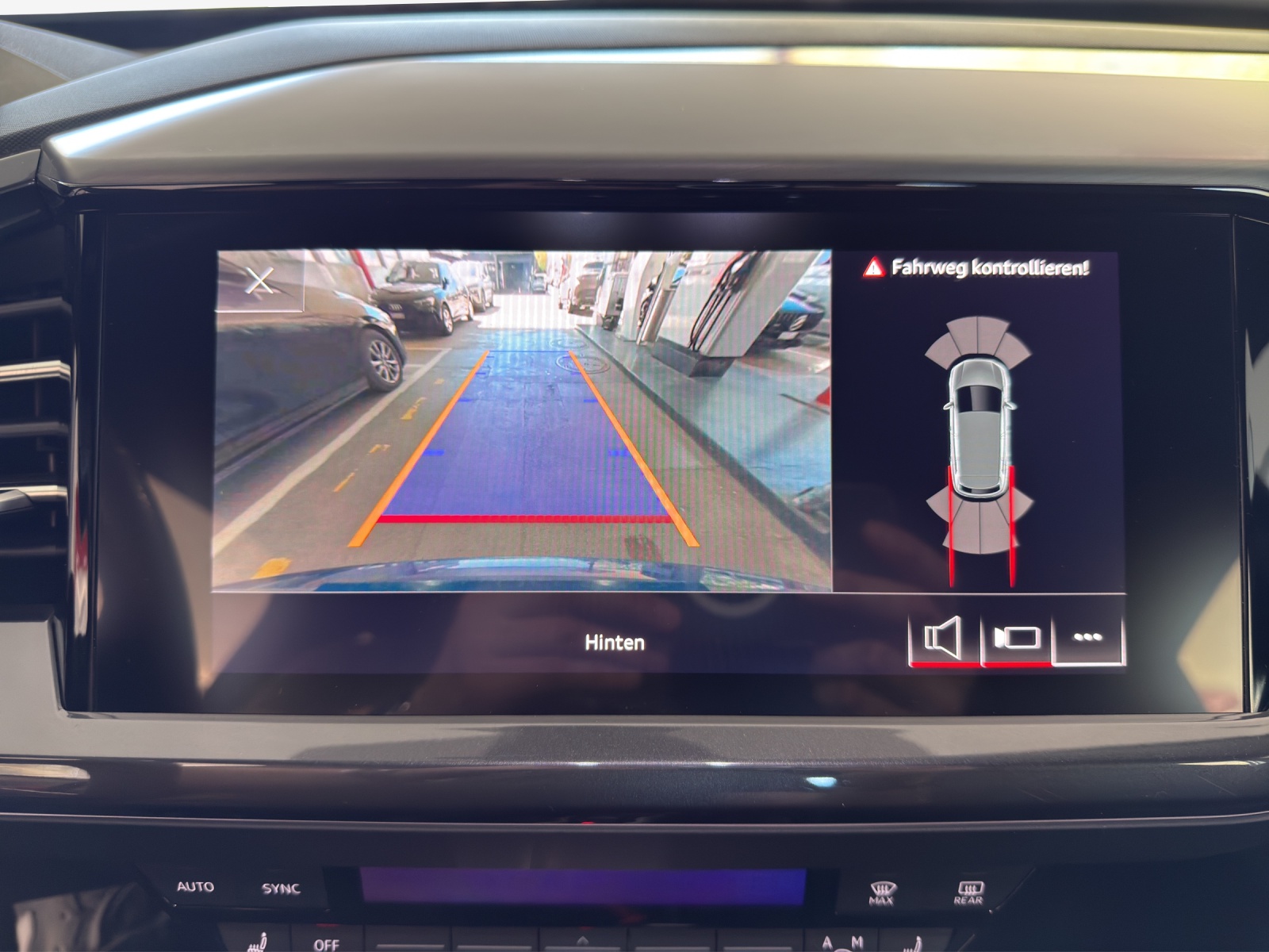AUDI Q4 e-tron 40-image-15