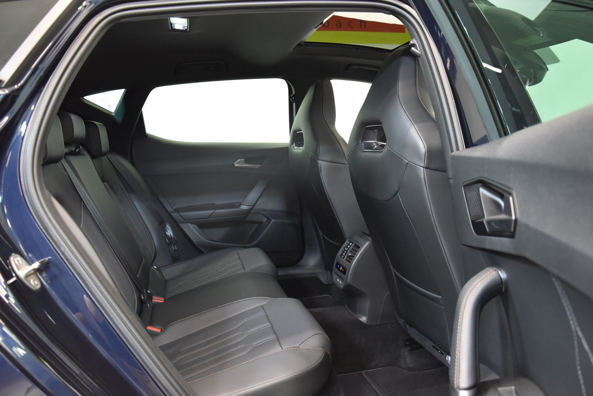 CUPRA LEON VZ 2.0 TSI DSG-image-6