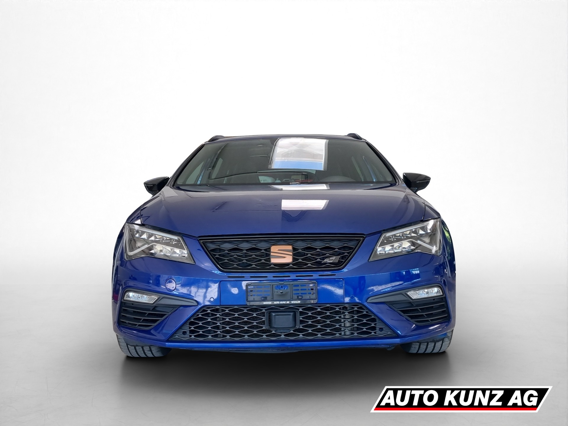 SEAT Leon ST 2.0 TSI 300 Cupra 4Drive DSG-image-1